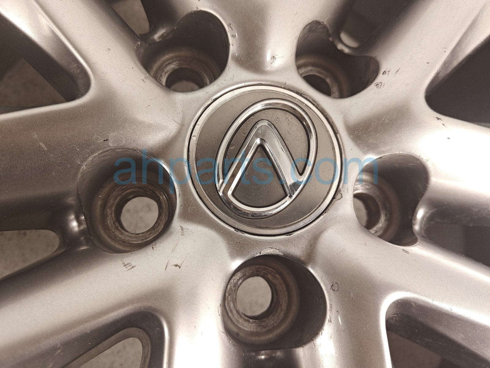 2015 Lexus Rx450h Rear Driver Wheel / Rim *curb Rash 4261A 0E060 Replacement 2015 Lexus Rx450h Rear Driver Wheel / Rim *curb Rash 4261A 0E060 Replacement thumbnail
