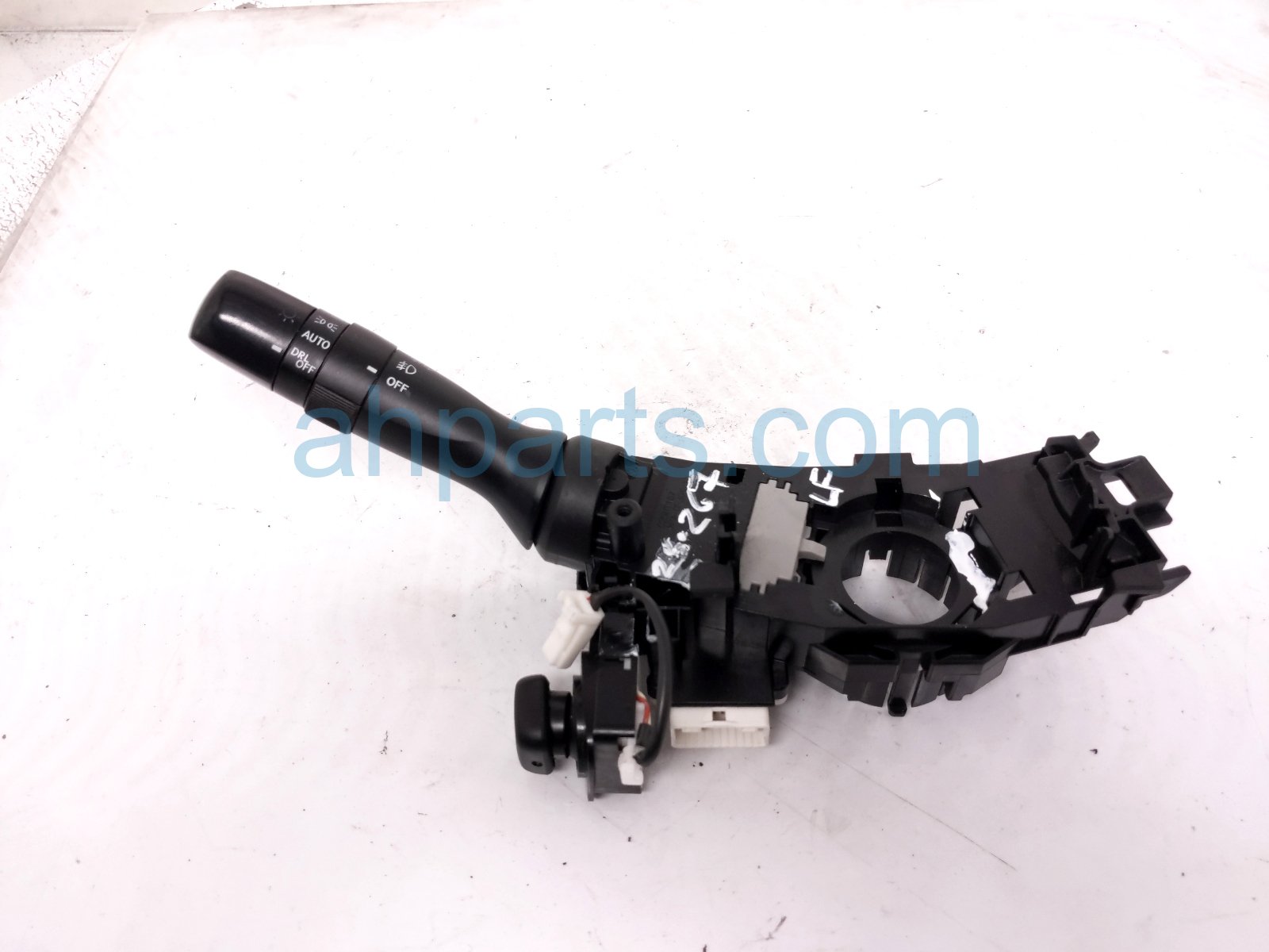 Lexus HEADLAMP / SIGNAL COLUMN SWITCH