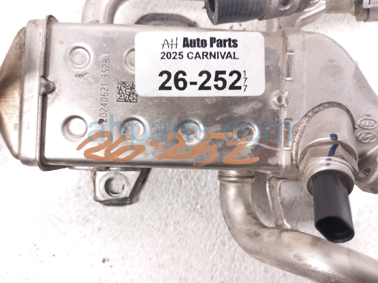 2025 Kia Carnival Egr Cooler Assy 1.6t 28460 2M800 Replacement 2025 Kia Carnival Egr Cooler Assy 1.6t 28460 2M800 Replacement thumbnail