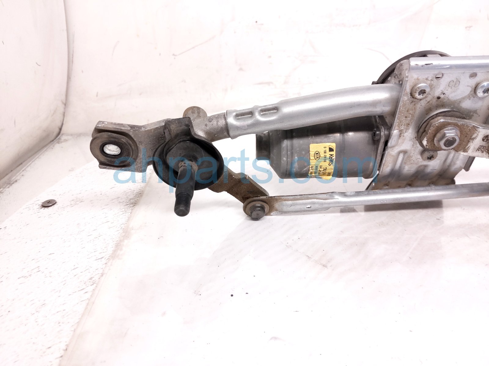 2025 Kia Carnival Front Arms Frt Windshield Wiper Motor & Linkage 98120 R0000 Replacement 2025 Kia Carnival Front Arms Frt Windshield Wiper Motor & Linkage 98120 R0000 Replacement thumbnail