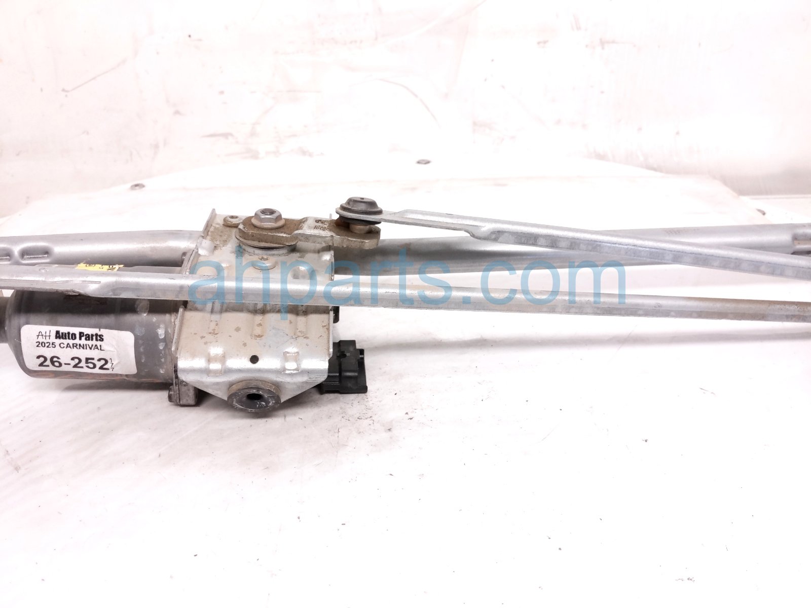 2025 Kia Carnival Front Arms Frt Windshield Wiper Motor & Linkage 98120 R0000 Replacement 2025 Kia Carnival Front Arms Frt Windshield Wiper Motor & Linkage 98120 R0000 Replacement thumbnail