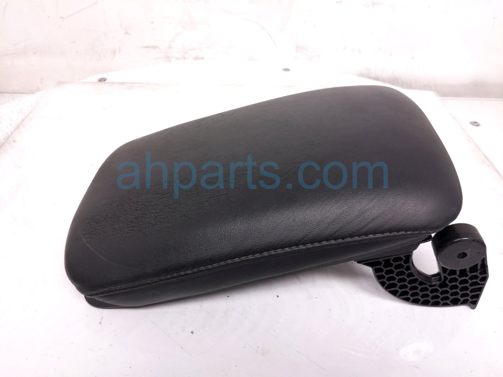 2015 Lexus Rx450h Center Console Lid/armrest Black 58905 0E070 C4 Replacement 2015 Lexus Rx450h Center Console Lid/armrest Black 58905 0E070 C4 Replacement thumbnail