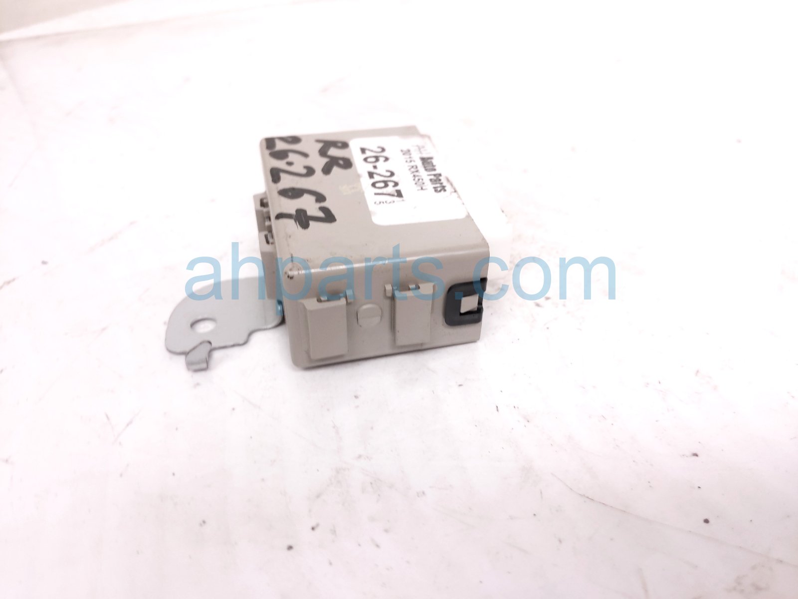 2015 Lexus Rx450h Towing Converter Relay 81985 YY020 Replacement 2015 Lexus Rx450h Towing Converter Relay 81985 YY020 Replacement thumbnail