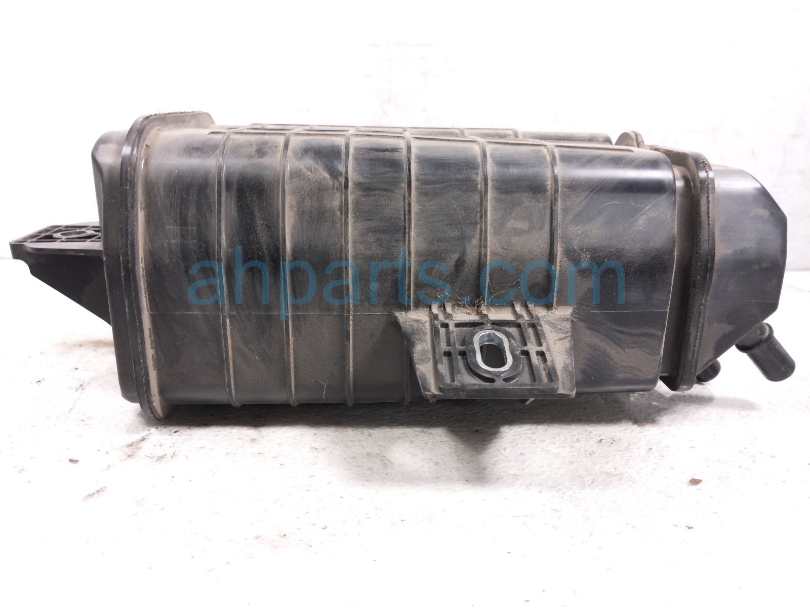 2025 Kia Carnival Fuel Vapor Charcoal Canister Hyb 31420 ES500 Replacement 2025 Kia Carnival Fuel Vapor Charcoal Canister Hyb 31420 ES500 Replacement thumbnail