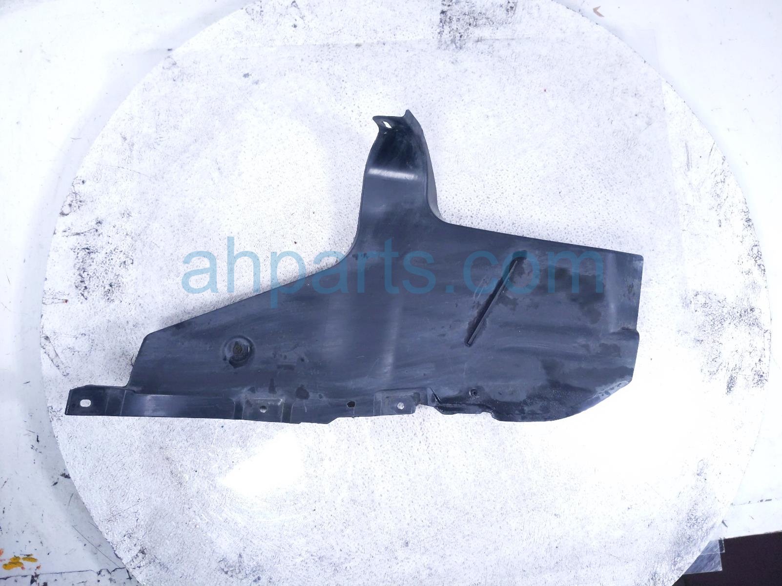 2023 Toyota Corollacs Rear Passenger Bumper Seal Sight Shield 52591 0A070 Replacement 2023 Toyota Corollacs Rear Passenger Bumper Seal Sight Shield 52591 0A070 Replacement thumbnail