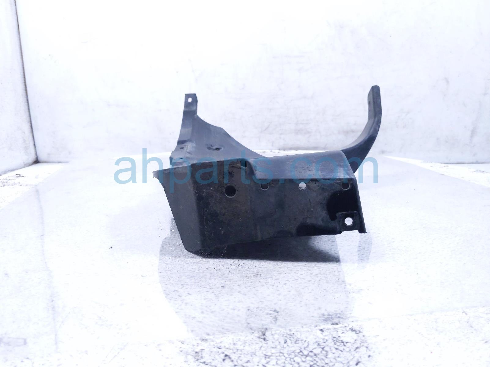 2023 Toyota Corollacs Rear Passenger Bumper Seal Sight Shield 52591 0A070 Replacement 2023 Toyota Corollacs Rear Passenger Bumper Seal Sight Shield 52591 0A070 Replacement thumbnail