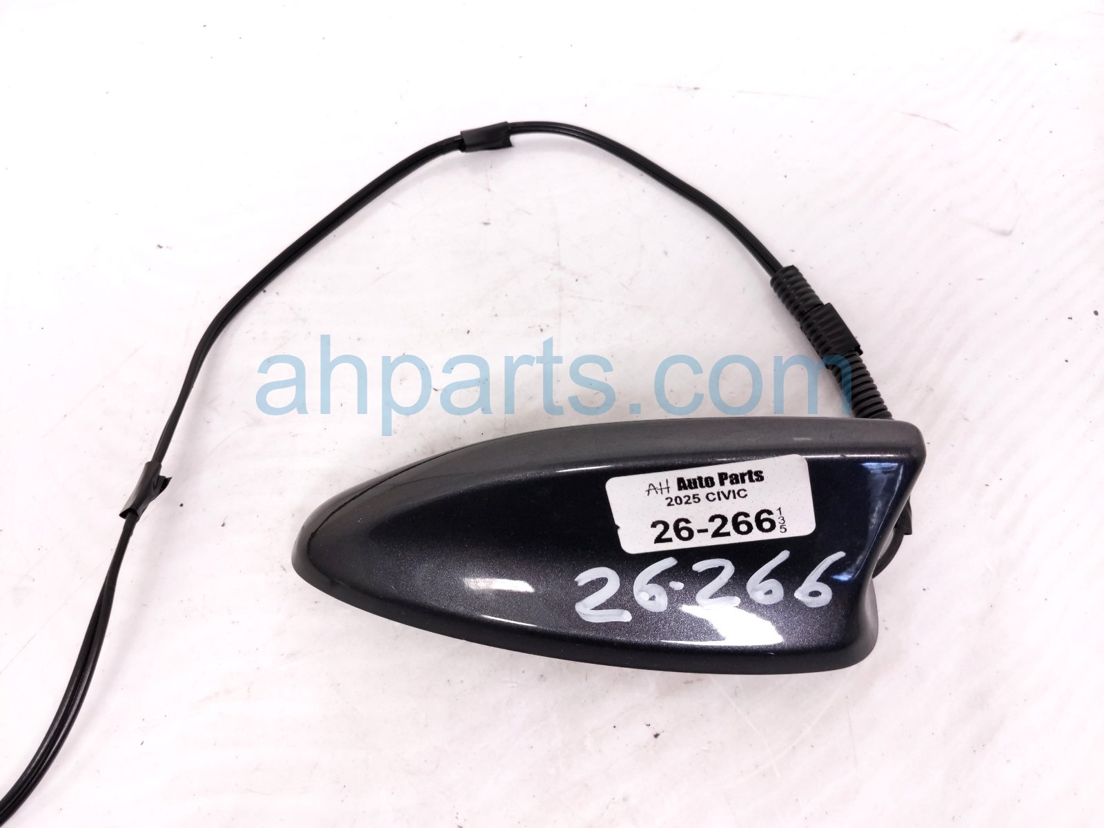 2025 Honda Civic Antenna Roof Mtd Shark Fin Grey 8A150 T43 A21ZC Replacement 2025 Honda Civic Antenna Roof Mtd Shark Fin Grey 8A150 T43 A21ZC Replacement thumbnail