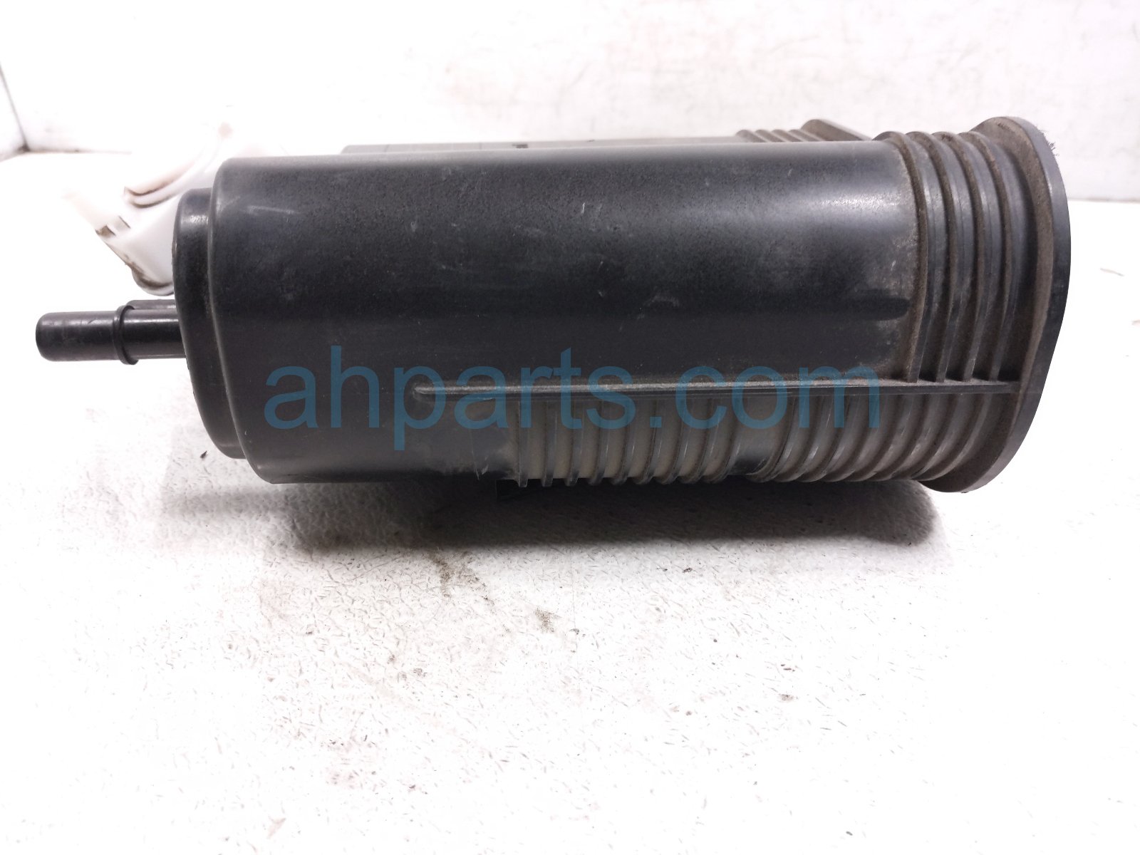2024 Jeep Grand Cherokee Fuel Vapor Charcoal Canister 3.6l 68403027AD Replacement 2024 Jeep Grand Cherokee Fuel Vapor Charcoal Canister 3.6l 68403027AD Replacement thumbnail