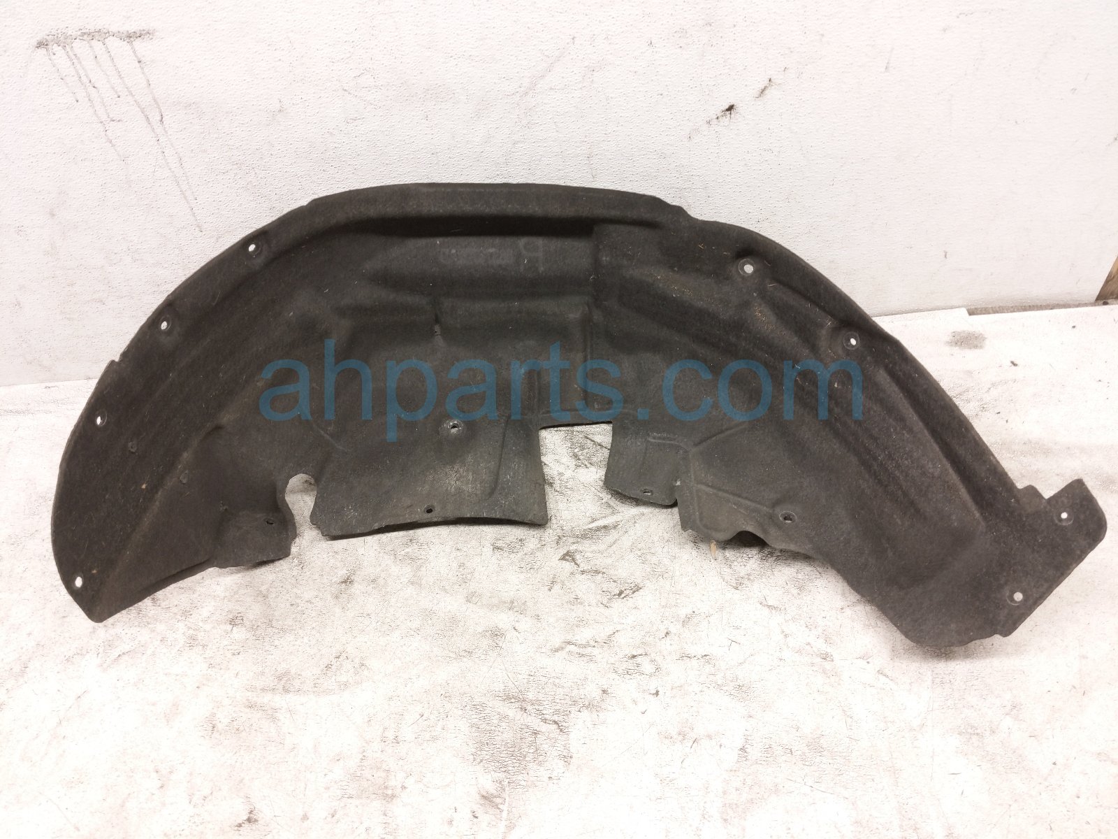 2024 Jeep Grand Cherokee Rear Passenger Inner Fender Liner 68376702AD Replacement 2024 Jeep Grand Cherokee Rear Passenger Inner Fender Liner 68376702AD Replacement