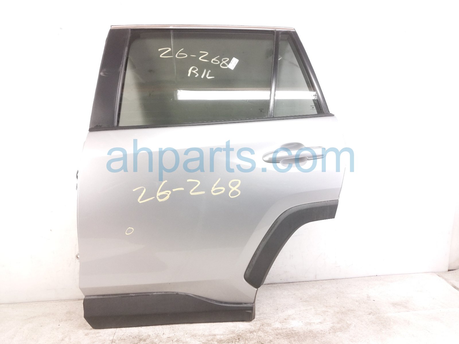 Toyota RR/LH DOOR - SILVER - NO INSIDE TRIM