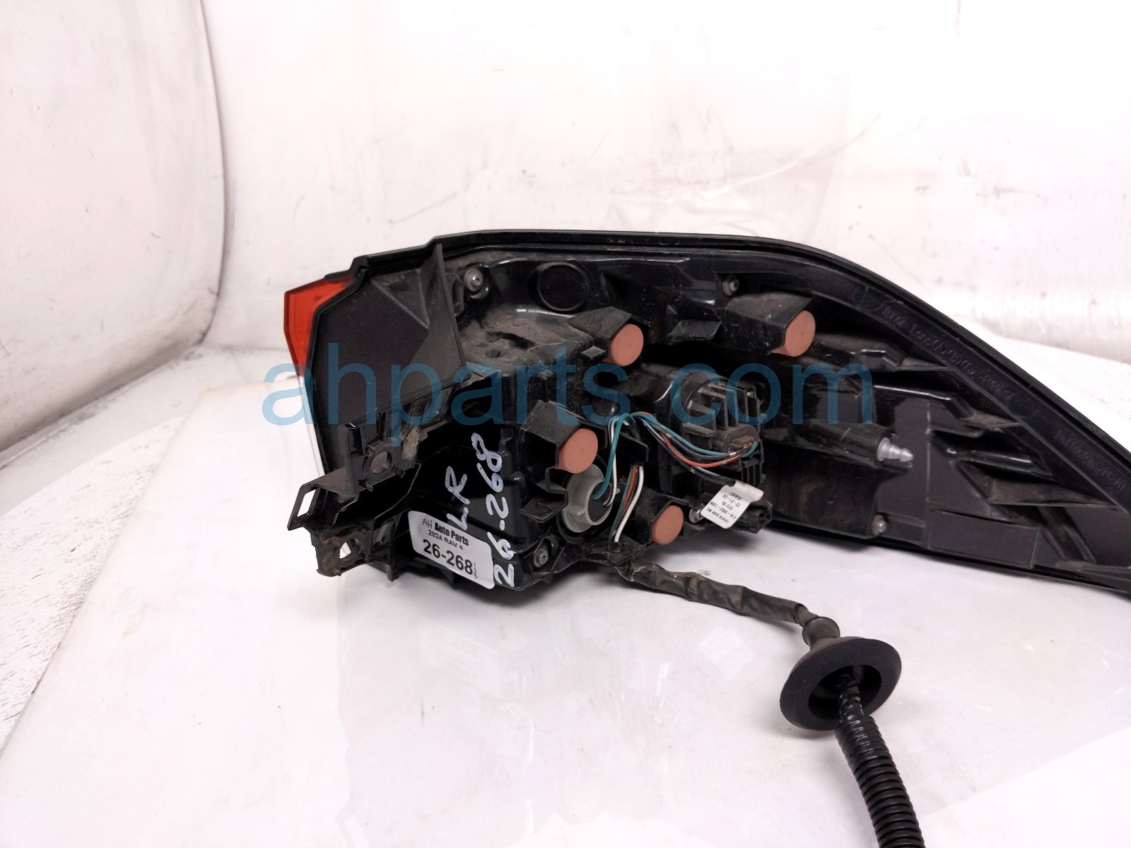 2024 Toyota Rav 4 Light / Rear Driver Tail Lamp (on Body) 81560 0R090 Replacement 2024 Toyota Rav 4 Light / Rear Driver Tail Lamp (on Body) 81560 0R090 Replacement thumbnail