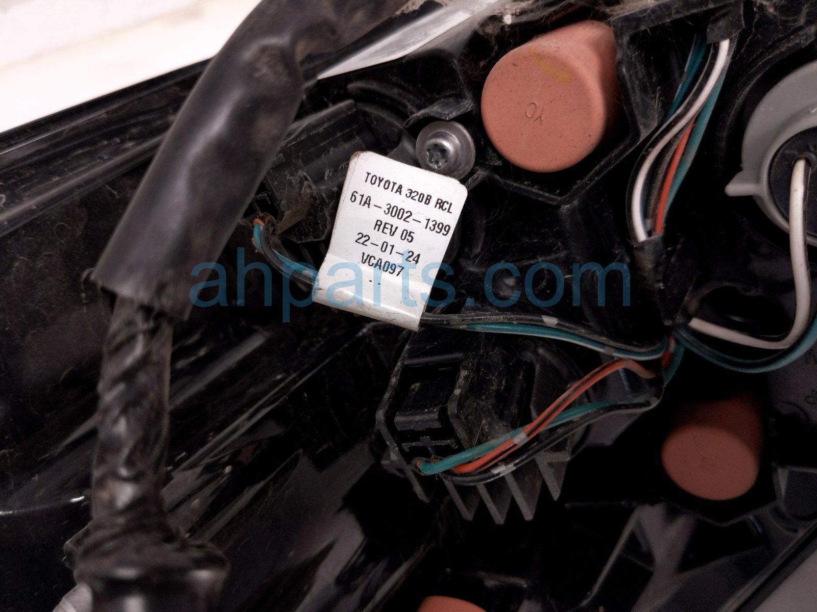 2024 Toyota Rav 4 Light / Rear Driver Tail Lamp (on Body) 81560 0R090 Replacement 2024 Toyota Rav 4 Light / Rear Driver Tail Lamp (on Body) 81560 0R090 Replacement thumbnail