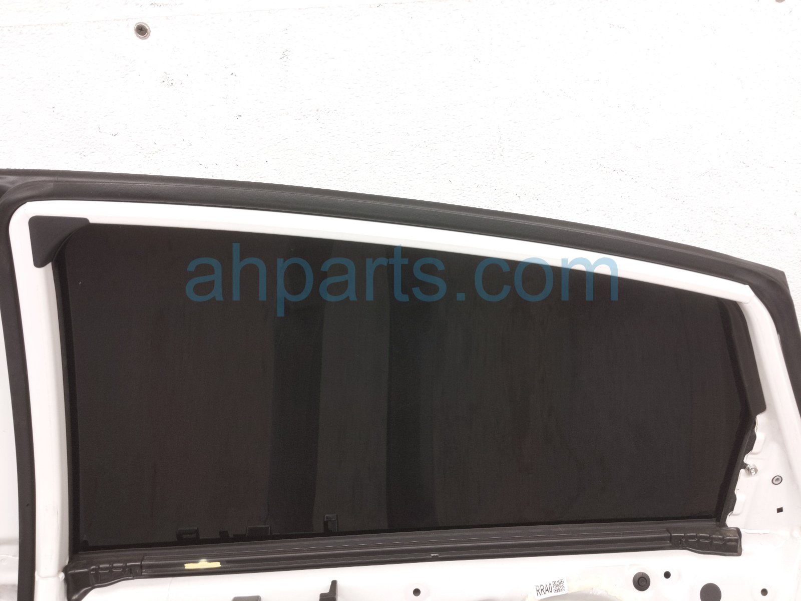 2018 Honda Accord Rear Passenger Door White No Inside Trim 67510 TVA 325ZZ Replacement 2018 Honda Accord Rear Passenger Door White No Inside Trim 67510 TVA 325ZZ Replacement thumbnail