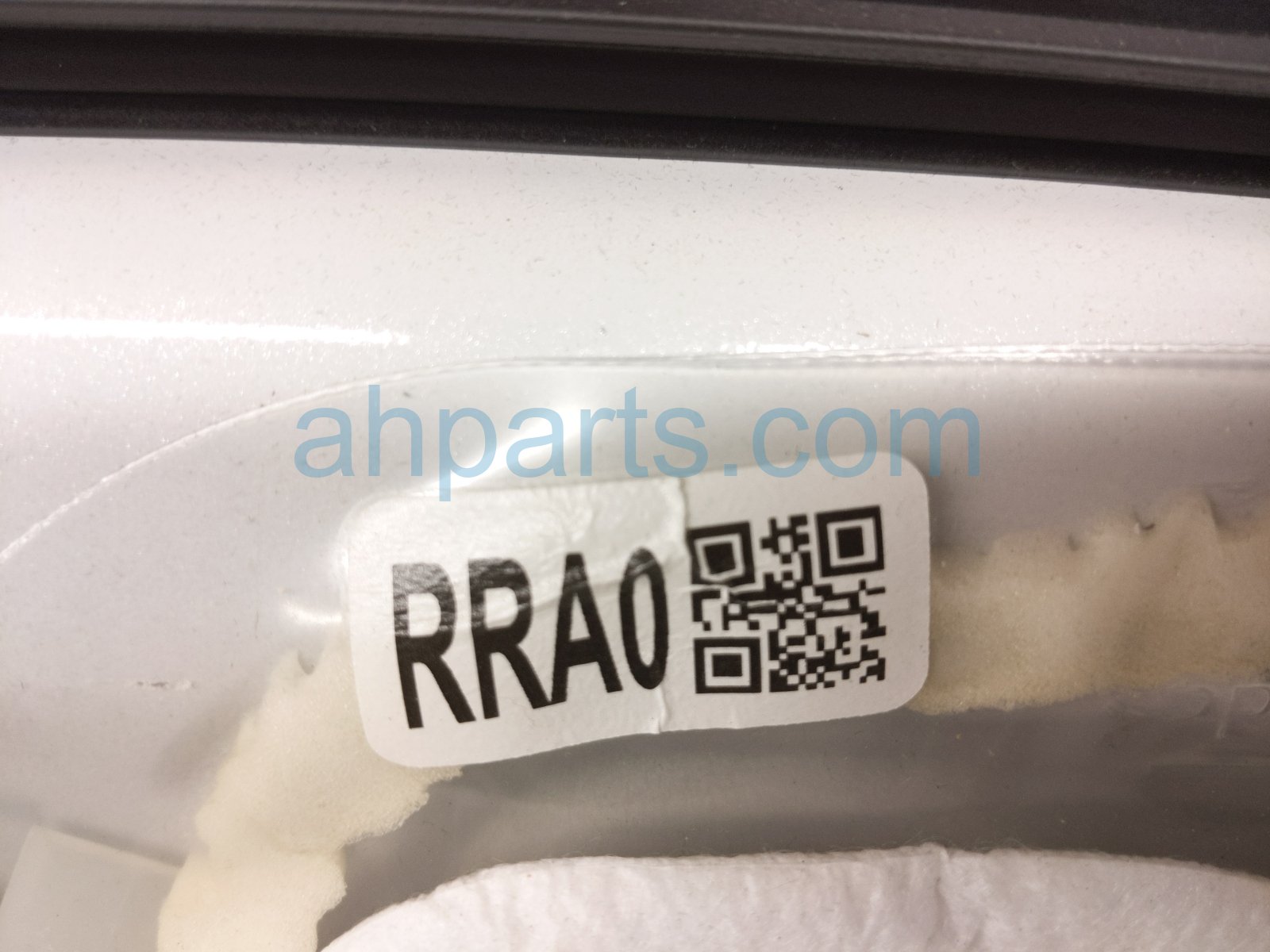 2018 Honda Accord Rear Passenger Door White No Inside Trim 67510 TVA 325ZZ Replacement 2018 Honda Accord Rear Passenger Door White No Inside Trim 67510 TVA 325ZZ Replacement thumbnail