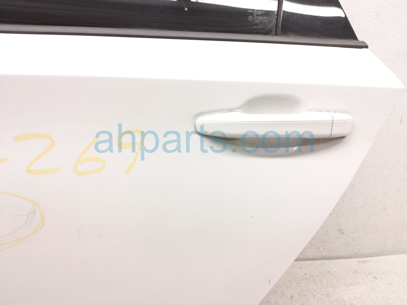 2018 Honda Accord Rear Driver Door White No Inside Trim 67550 TVA 325ZZ Replacement 2018 Honda Accord Rear Driver Door White No Inside Trim 67550 TVA 325ZZ Replacement thumbnail