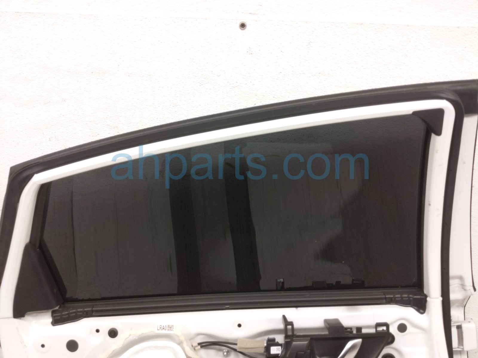 2018 Honda Accord Rear Driver Door White No Inside Trim 67550 TVA 325ZZ Replacement 2018 Honda Accord Rear Driver Door White No Inside Trim 67550 TVA 325ZZ Replacement thumbnail