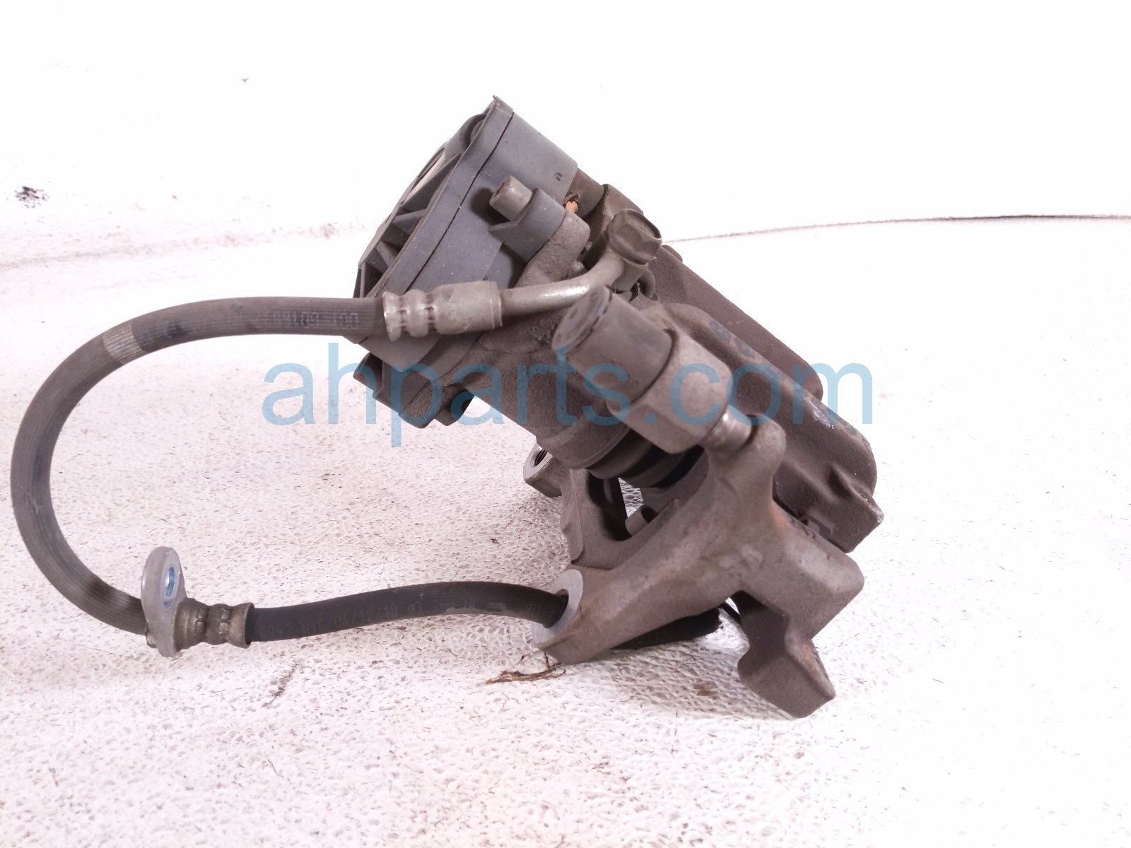 2018 Honda Accord Rear Passenger Brake Caliper 43018 TVA A04 Replacement 2018 Honda Accord Rear Passenger Brake Caliper 43018 TVA A04 Replacement thumbnail