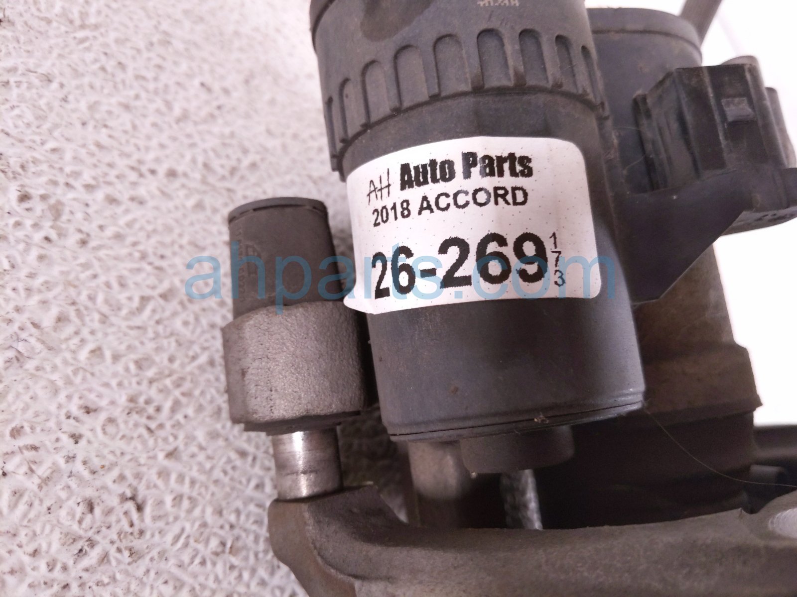 2018 Honda Accord Rear Passenger Brake Caliper 43018 TVA A04 Replacement 2018 Honda Accord Rear Passenger Brake Caliper 43018 TVA A04 Replacement thumbnail