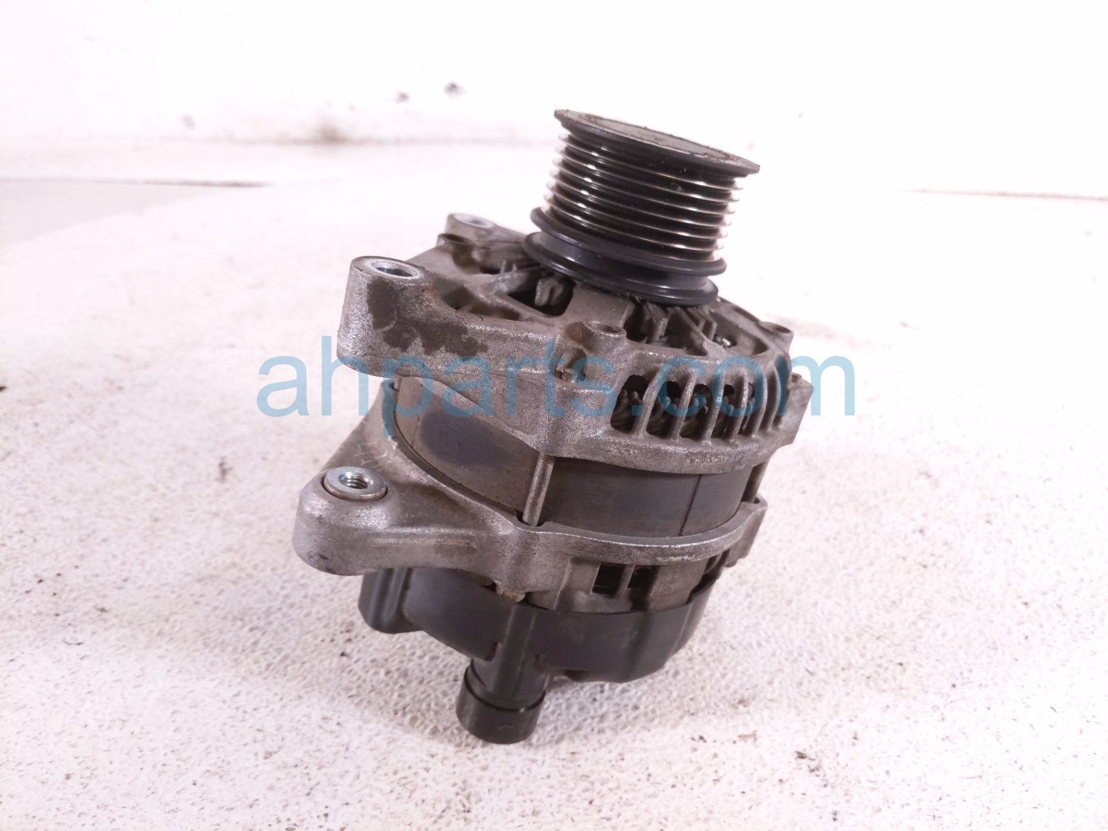 2018 Honda Accord Core Core Alternator / Generator 31100 5PA A01 Replacement 2018 Honda Accord Core Core Alternator / Generator 31100 5PA A01 Replacement thumbnail