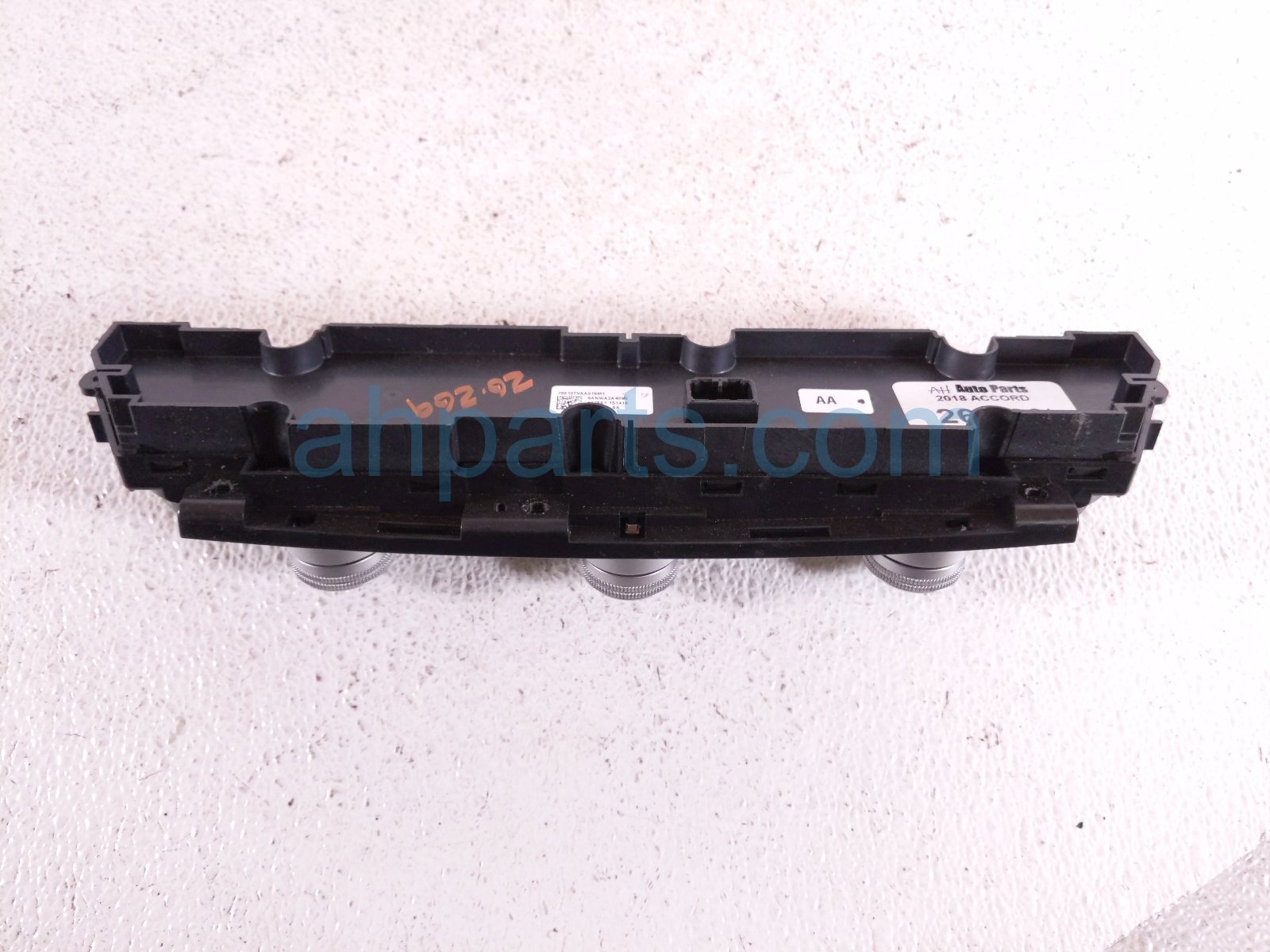 2018 Honda Accord Temperature Climate Heater/ac Control(on Dash) 79610 TVA A01ZB Replacement 2018 Honda Accord Temperature Climate Heater/ac Control(on Dash) 79610 TVA A01ZB Replacement thumbnail