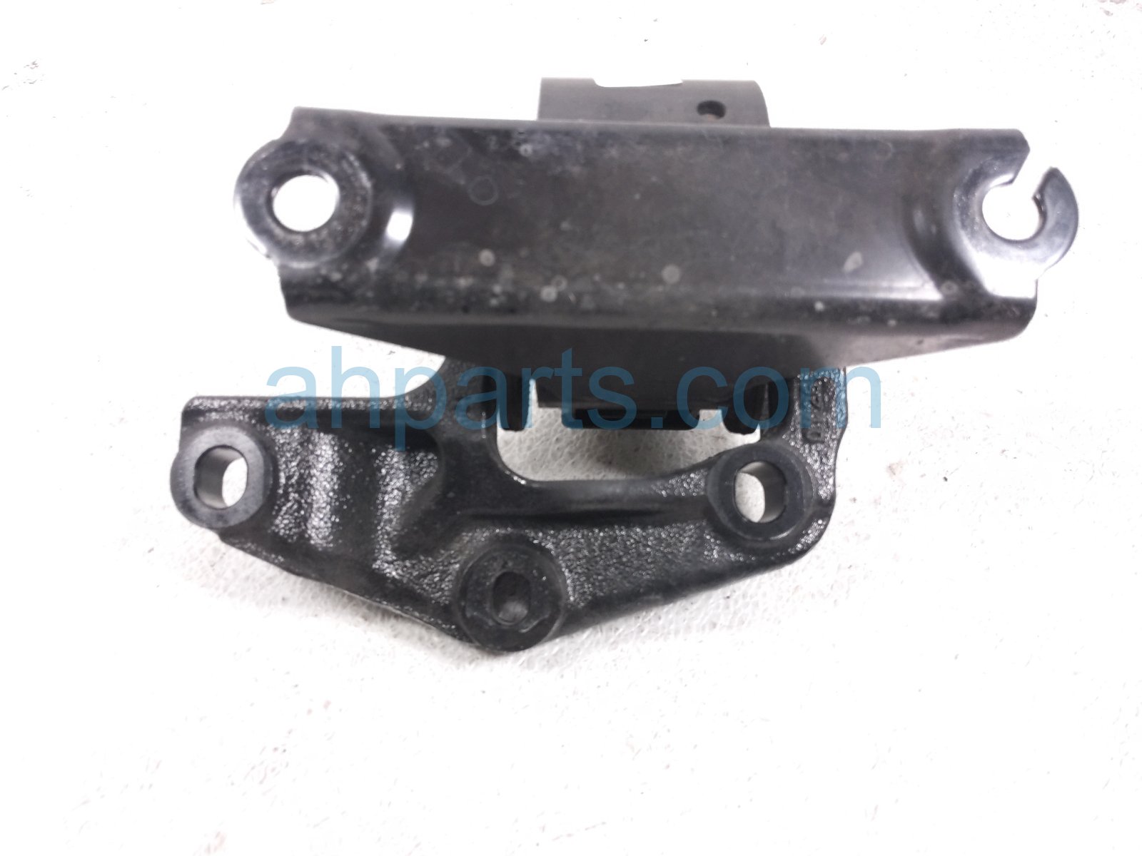 2021 Honda CR V Engine/motor Driver Transmission Mount 2.0l Hyb 50850 TMB H53 Replacement 2021 Honda CR V Engine/motor Driver Transmission Mount 2.0l Hyb 50850 TMB H53 Replacement thumbnail
