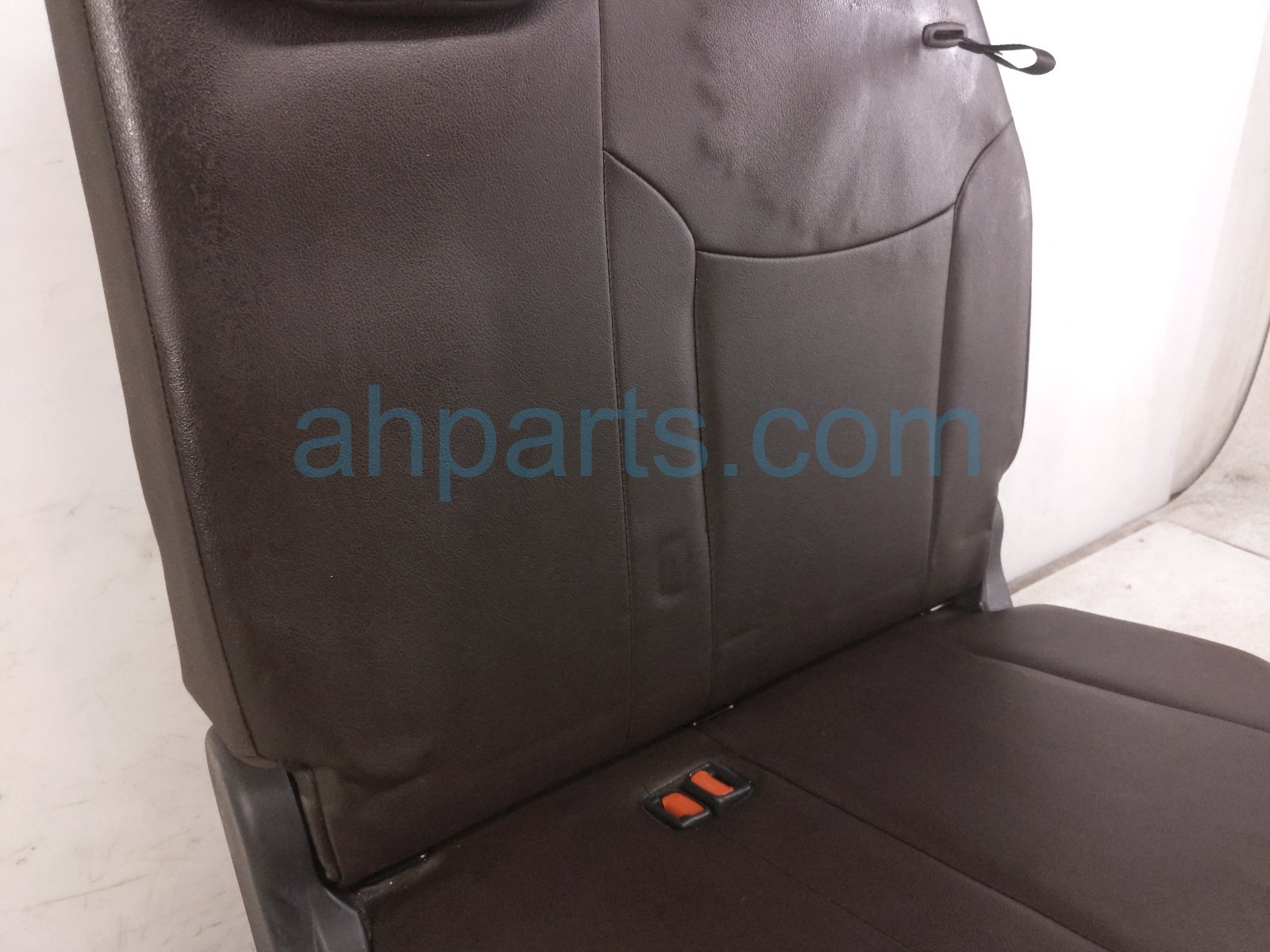 2022 Toyota Sienna Rear / Back (3rd Row) 3rd Row Driver Seat Brown Leather 79024 08500 C2 Replacement 2022 Toyota Sienna Rear / Back (3rd Row) 3rd Row Driver Seat Brown Leather 79024 08500 C2 Replacement thumbnail