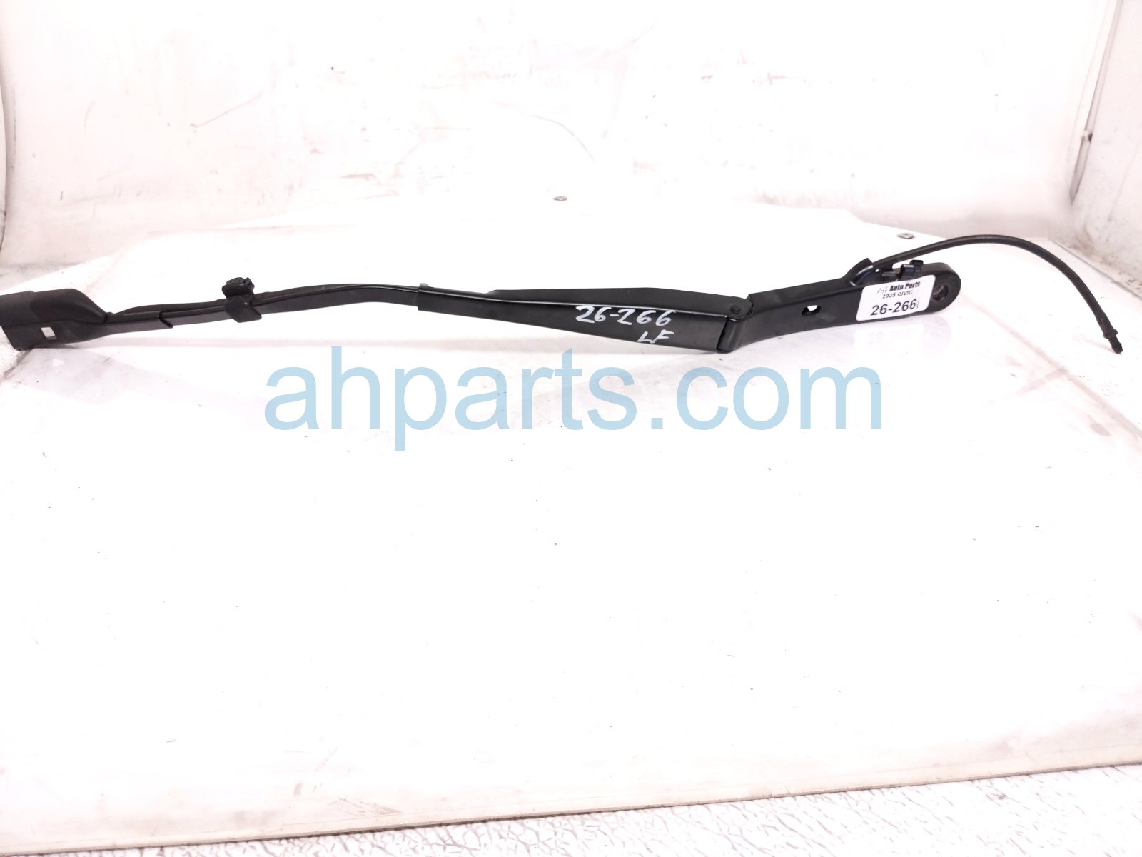 Honda LH WINDSHIELD WIPER ARM