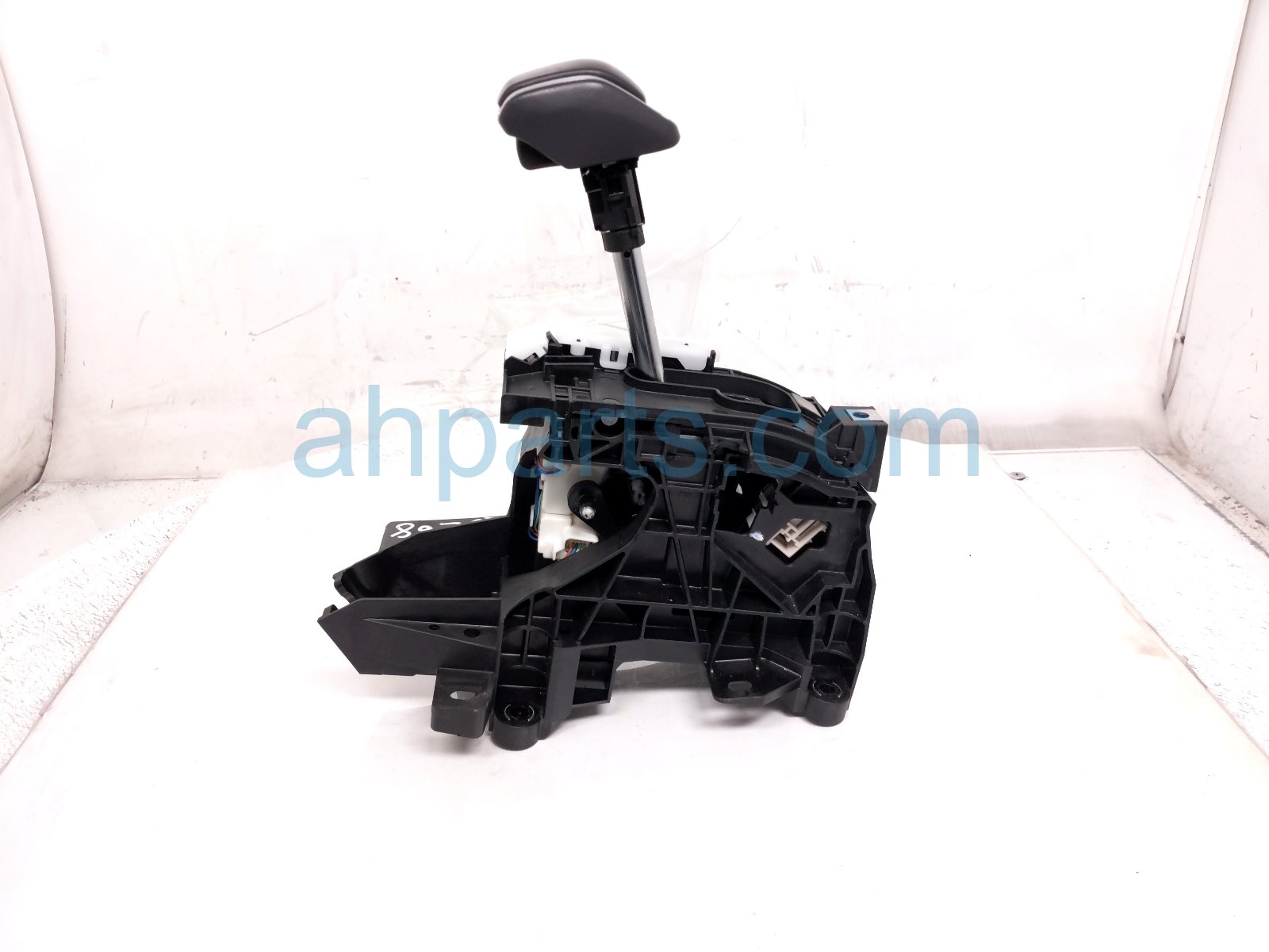 Toyota A/T FLOOR SHIFTER ASSY - 2.5L AWD