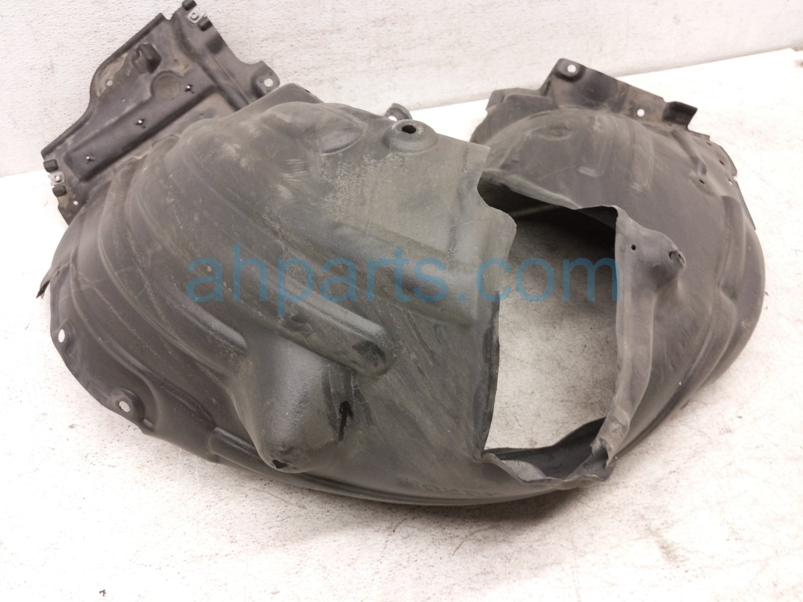 2024 Honda Pilot Front Driver Inner Fender Liner 74150 T90 A00 Replacement 2024 Honda Pilot Front Driver Inner Fender Liner 74150 T90 A00 Replacement thumbnail