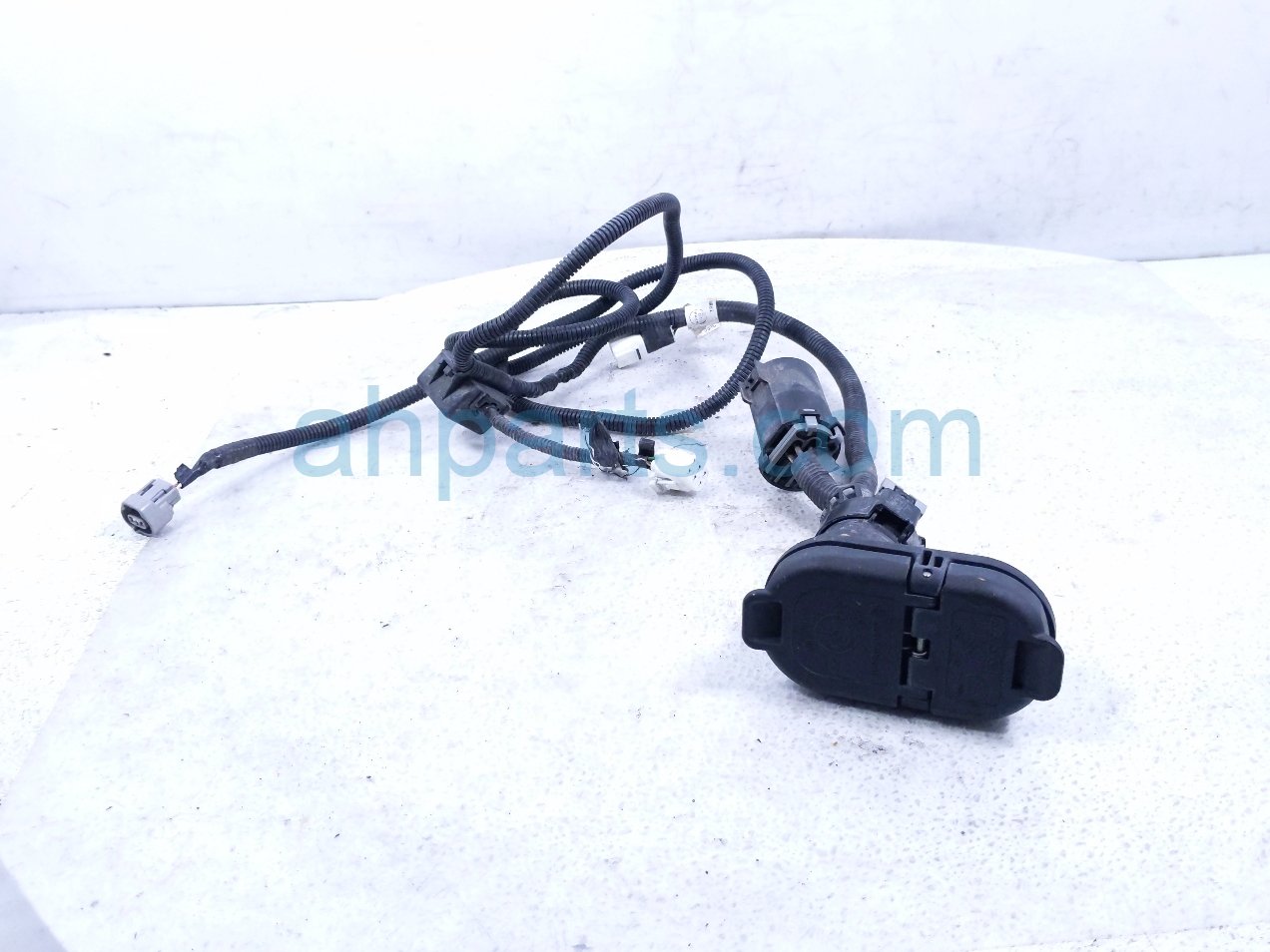 2023 Dodge Ram 1500 Trailer Tow Connector W/harness 6447302B1 Replacement 2023 Dodge Ram 1500 Trailer Tow Connector W/harness 6447302B1 Replacement thumbnail