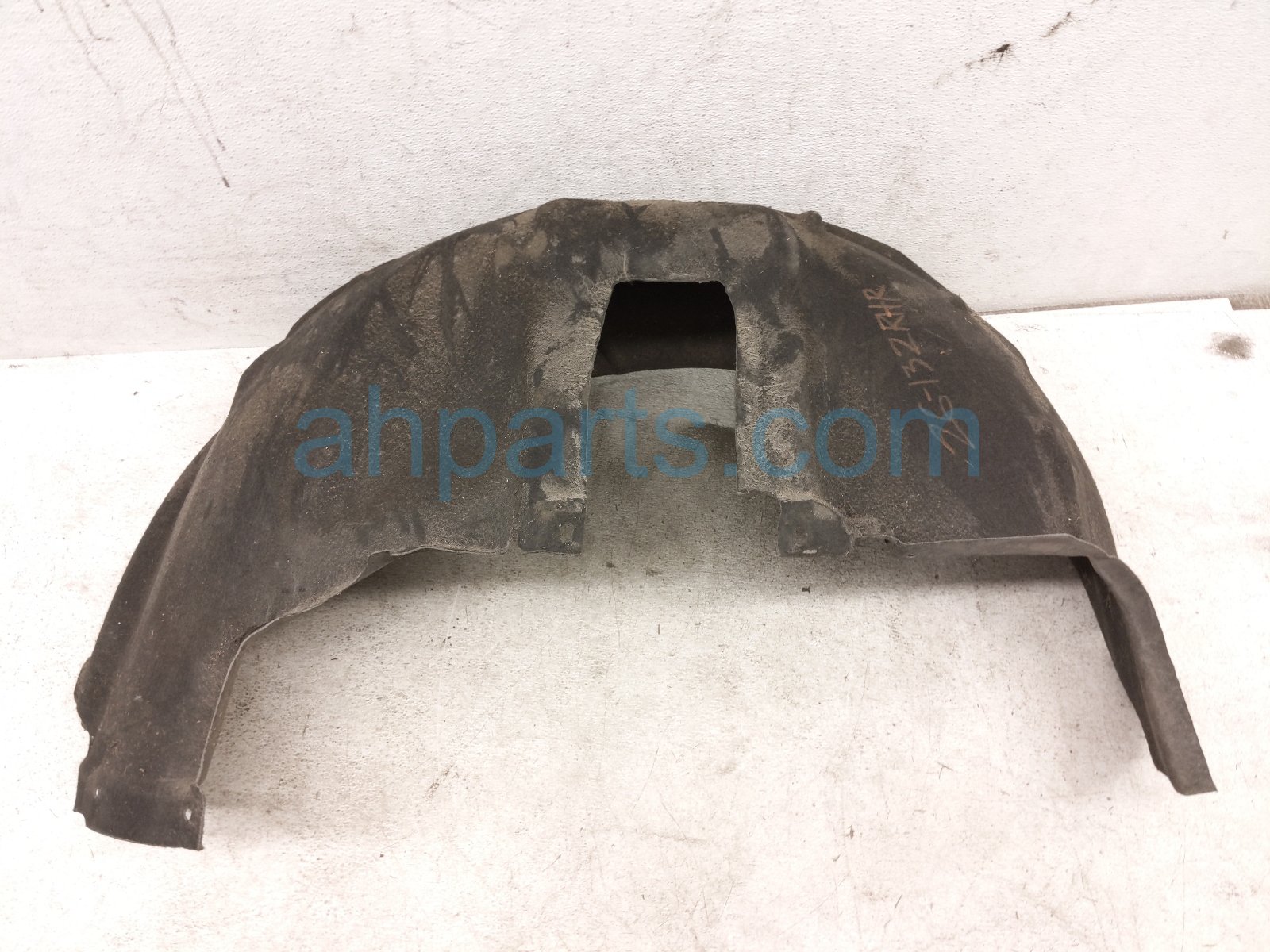 2015 Audi Q5 Audi Rear Passenger Inner Fender Liner 8R0 810 172 C Replacement 2015 Audi Q5 Audi Rear Passenger Inner Fender Liner 8R0 810 172 C Replacement thumbnail