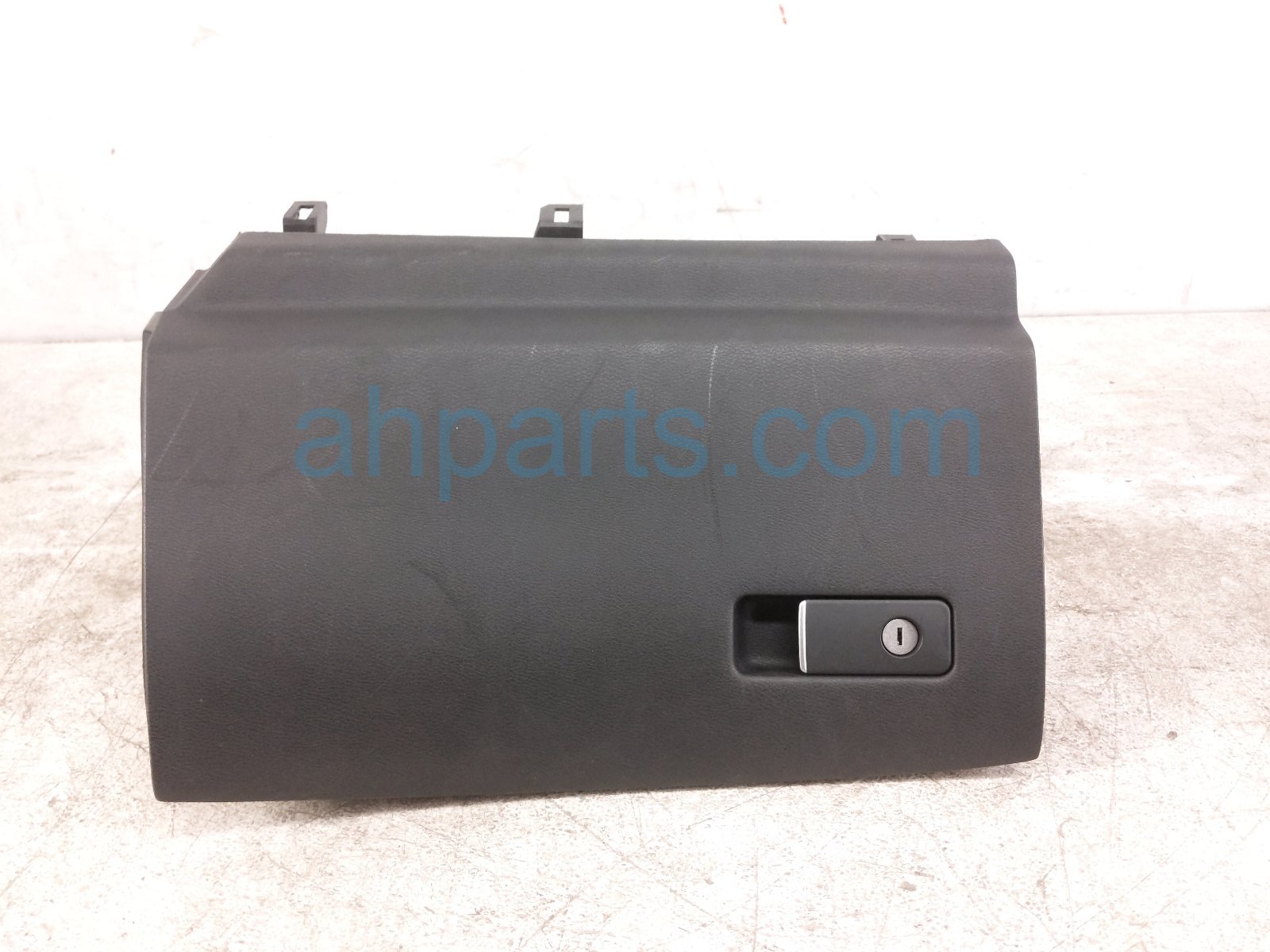 Infiniti GLOVE COMPARTMENT BOX - BLACK