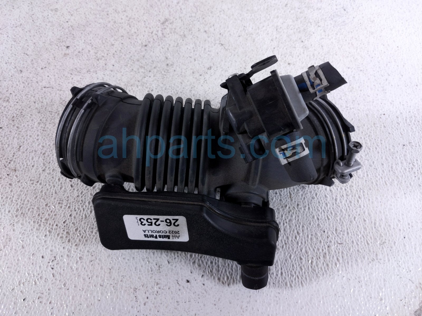 Toyota AIR CLEANER INTAKE TUBE W/RESONATOR