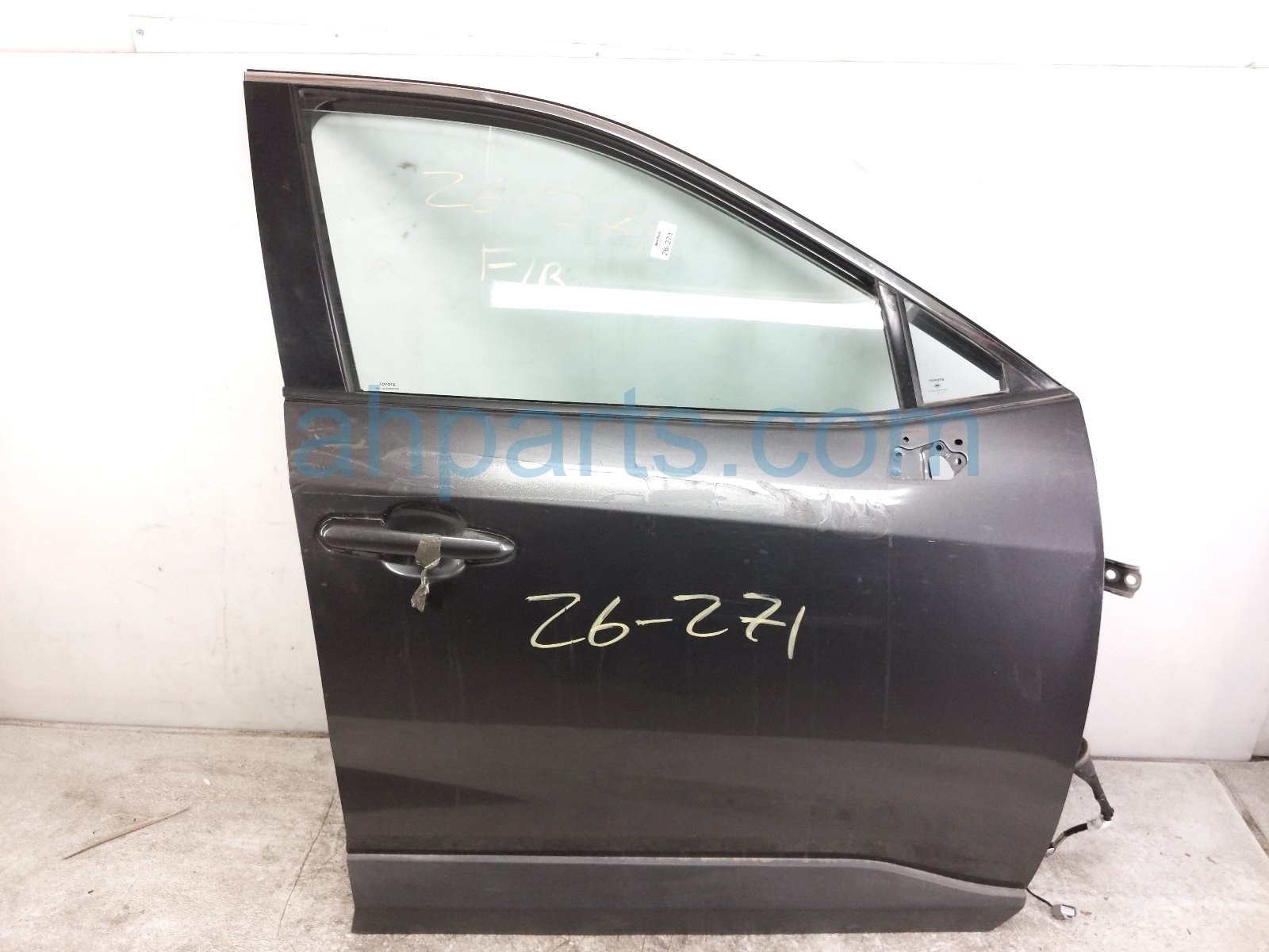 Toyota FR/RH DOOR - GREY - NO MIRROR/TRIM