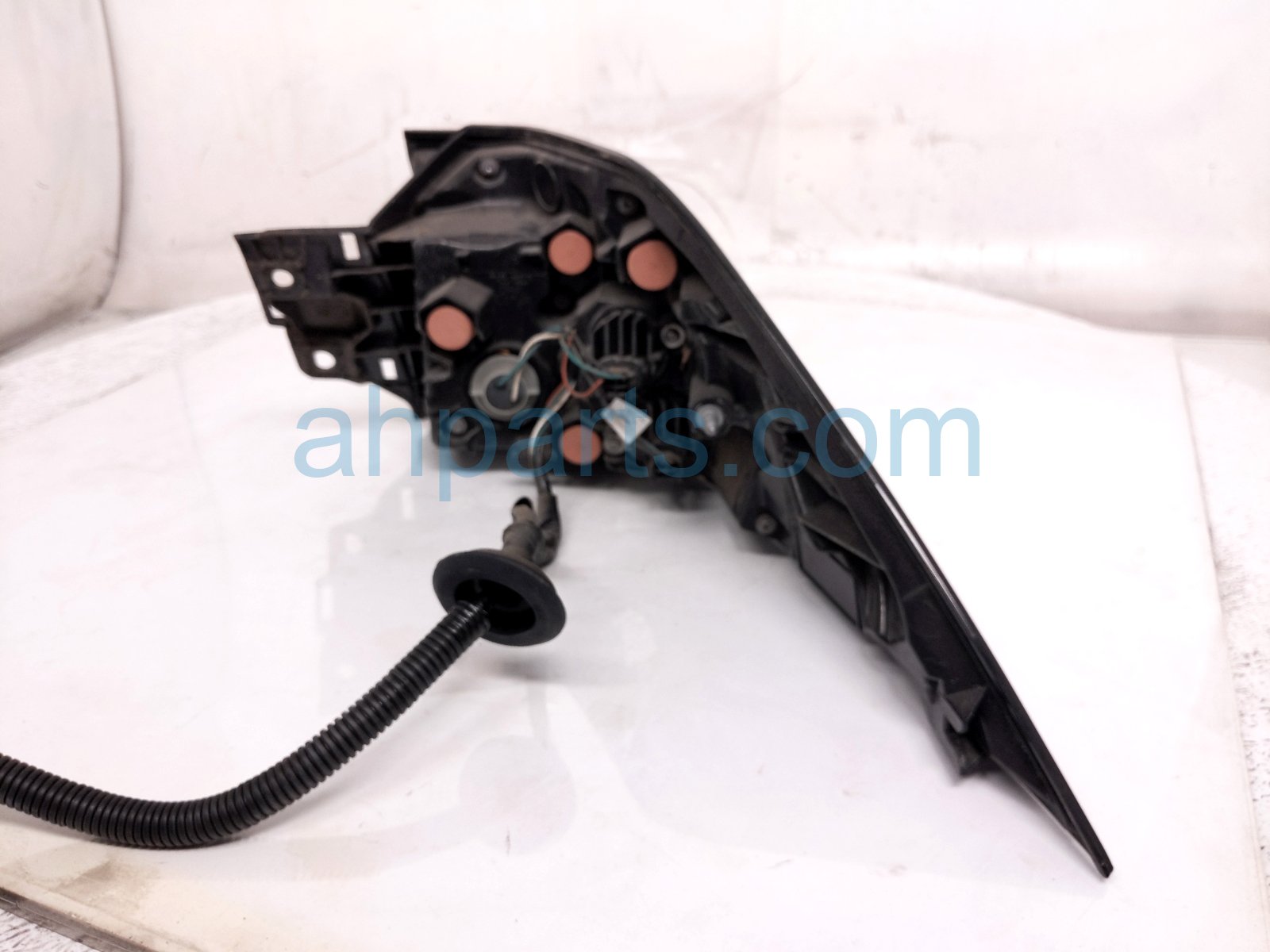 2019 Toyota Rav 4 Light / Rear Driver Tail Lamp (on Body) 81560 0R090 Replacement 2019 Toyota Rav 4 Light / Rear Driver Tail Lamp (on Body) 81560 0R090 Replacement thumbnail