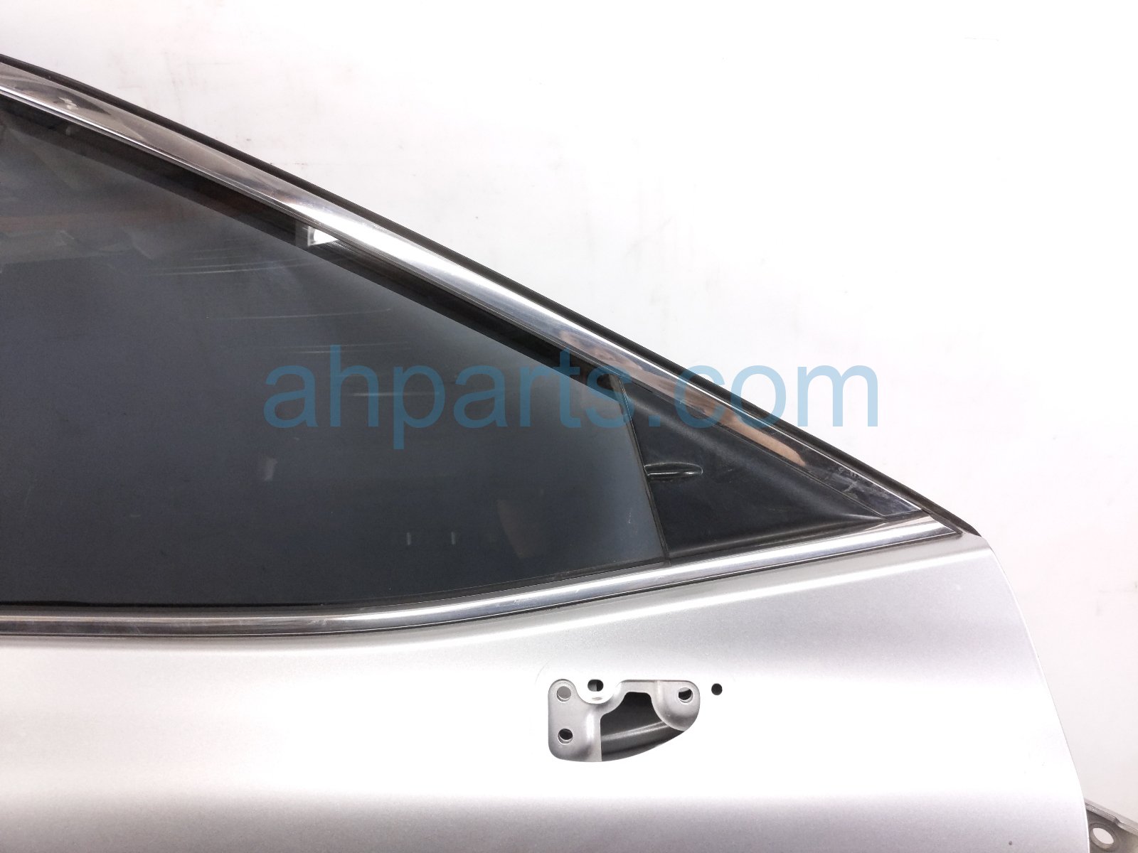 2018 Toyota Camry Front Passenger Door Silver No Mirror/trim 67001 33231 Replacement 2018 Toyota Camry Front Passenger Door Silver No Mirror/trim 67001 33231 Replacement thumbnail