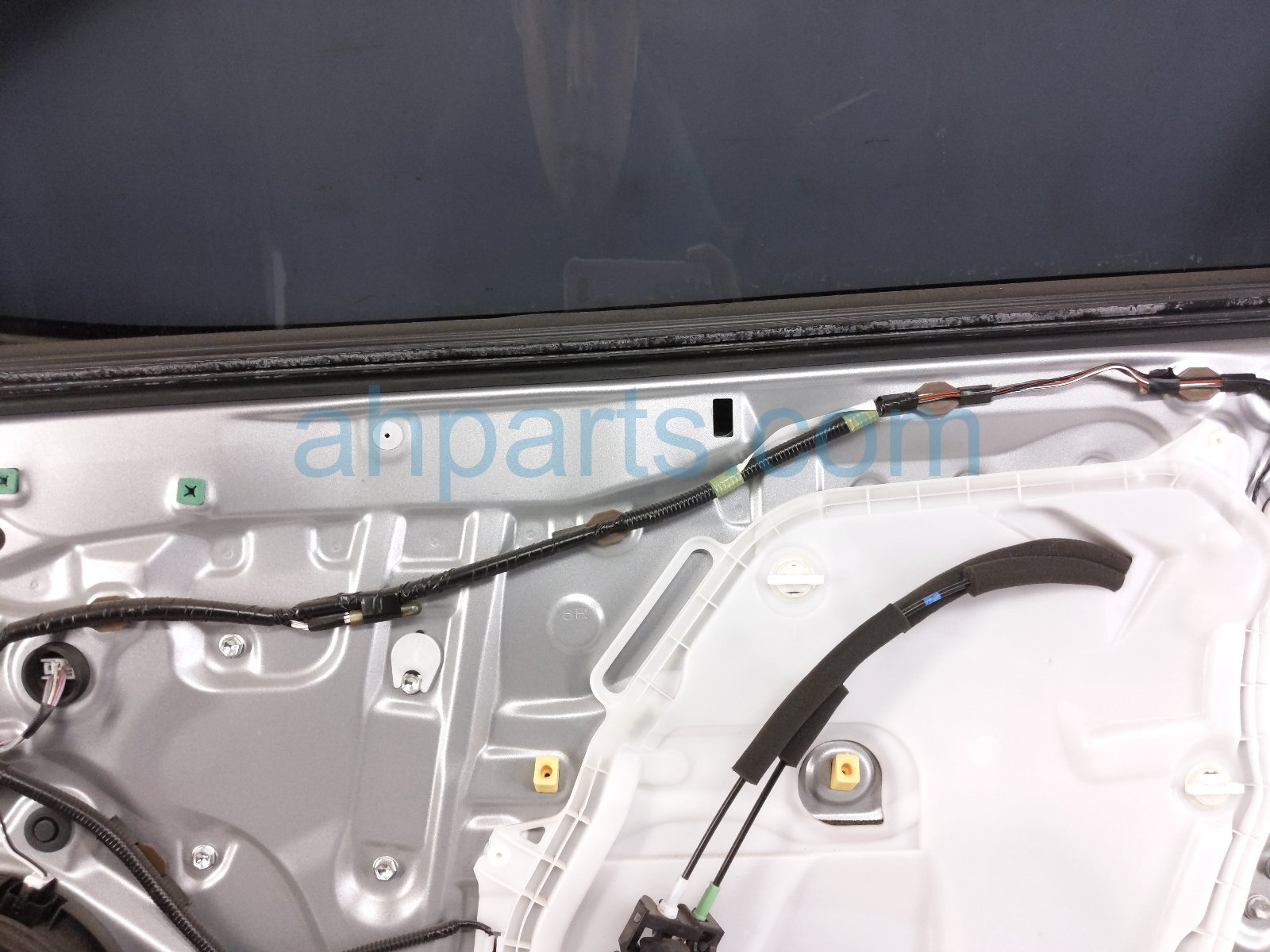 2018 Toyota Camry Front Passenger Door Silver No Mirror/trim 67001 33231 Replacement 2018 Toyota Camry Front Passenger Door Silver No Mirror/trim 67001 33231 Replacement thumbnail