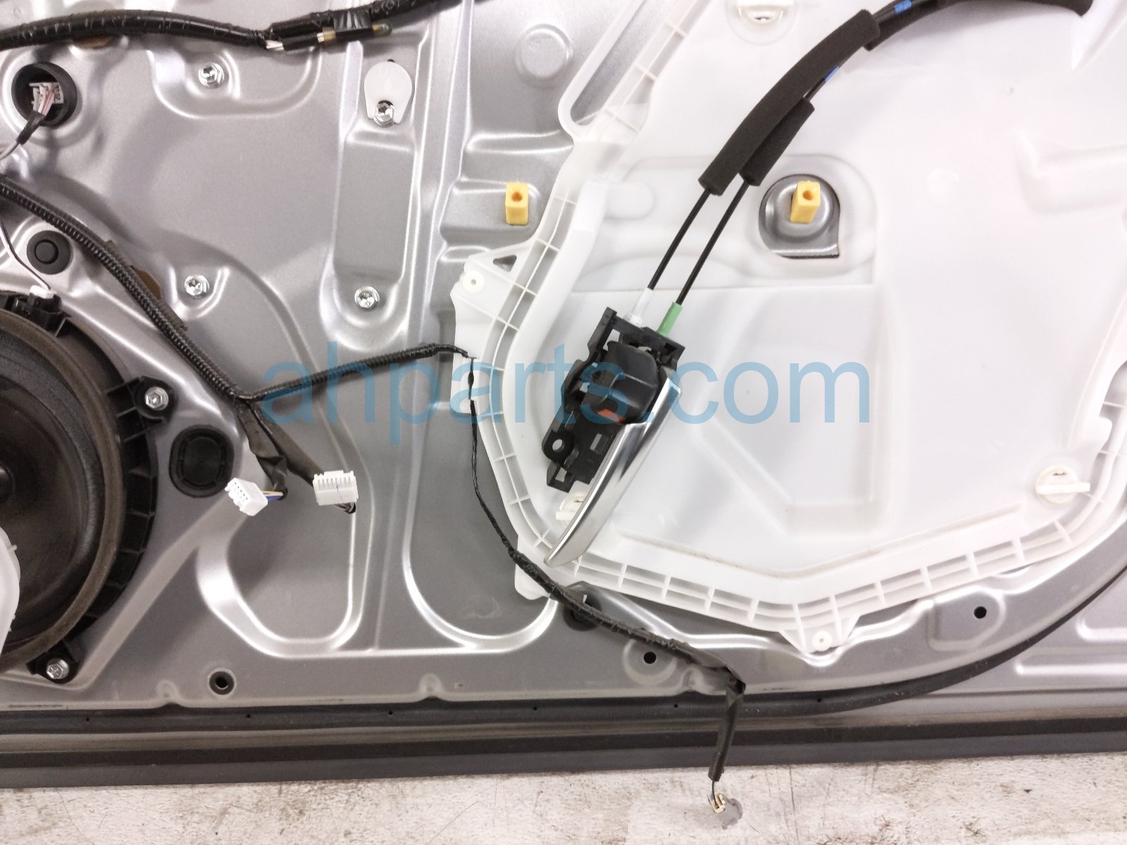 2018 Toyota Camry Front Passenger Door Silver No Mirror/trim 67001 33231 Replacement 2018 Toyota Camry Front Passenger Door Silver No Mirror/trim 67001 33231 Replacement thumbnail