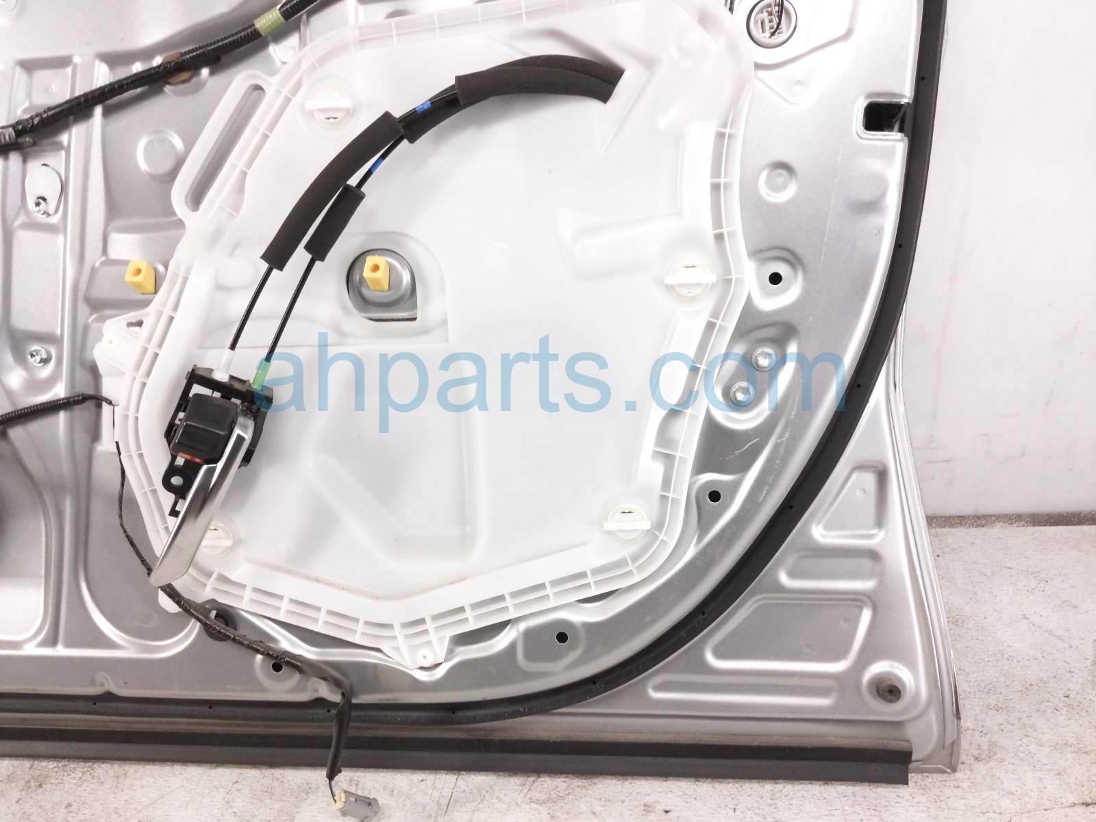 2018 Toyota Camry Front Passenger Door Silver No Mirror/trim 67001 33231 Replacement 2018 Toyota Camry Front Passenger Door Silver No Mirror/trim 67001 33231 Replacement thumbnail