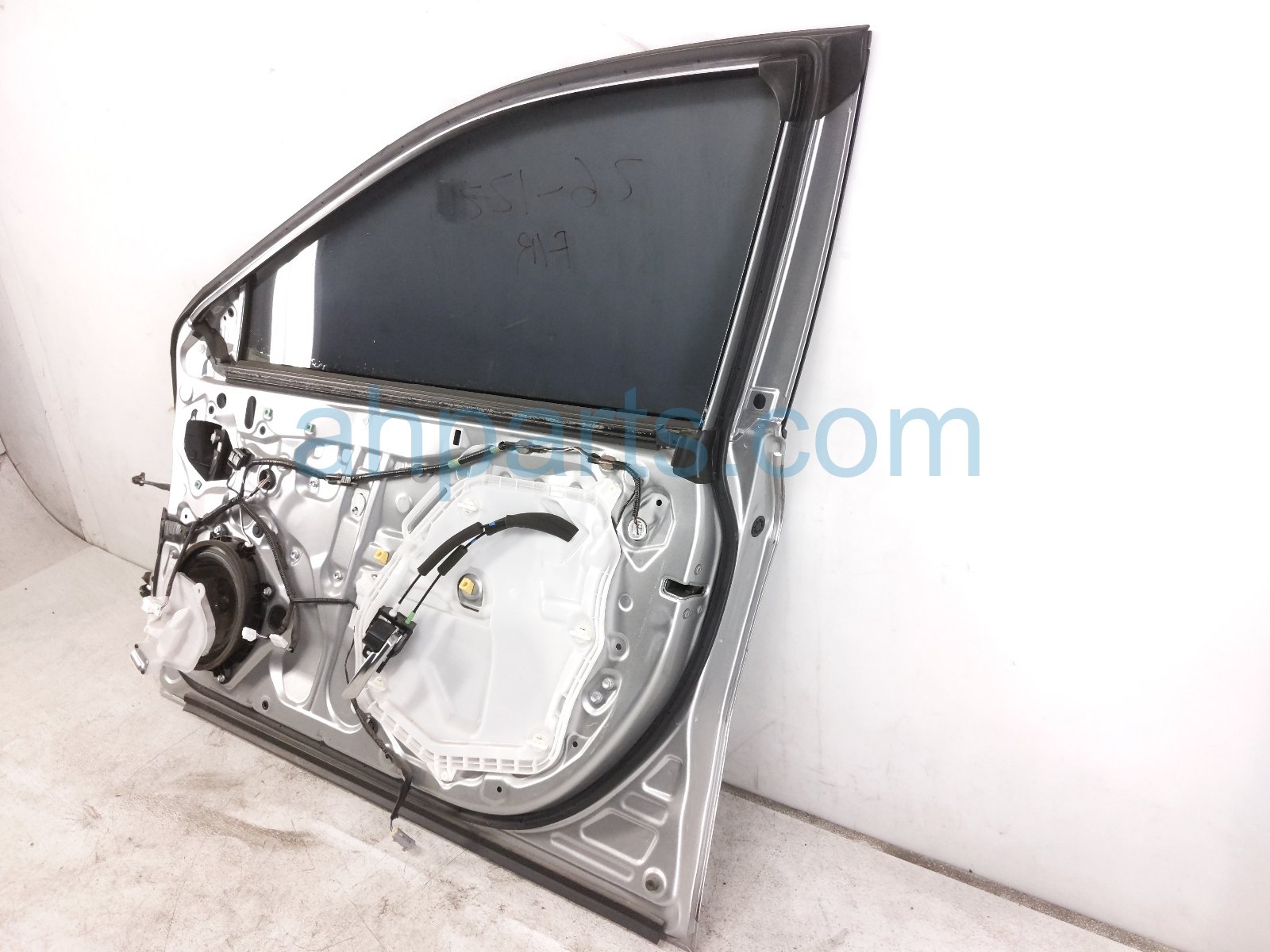 2018 Toyota Camry Front Passenger Door Silver No Mirror/trim 67001 33231 Replacement 2018 Toyota Camry Front Passenger Door Silver No Mirror/trim 67001 33231 Replacement thumbnail