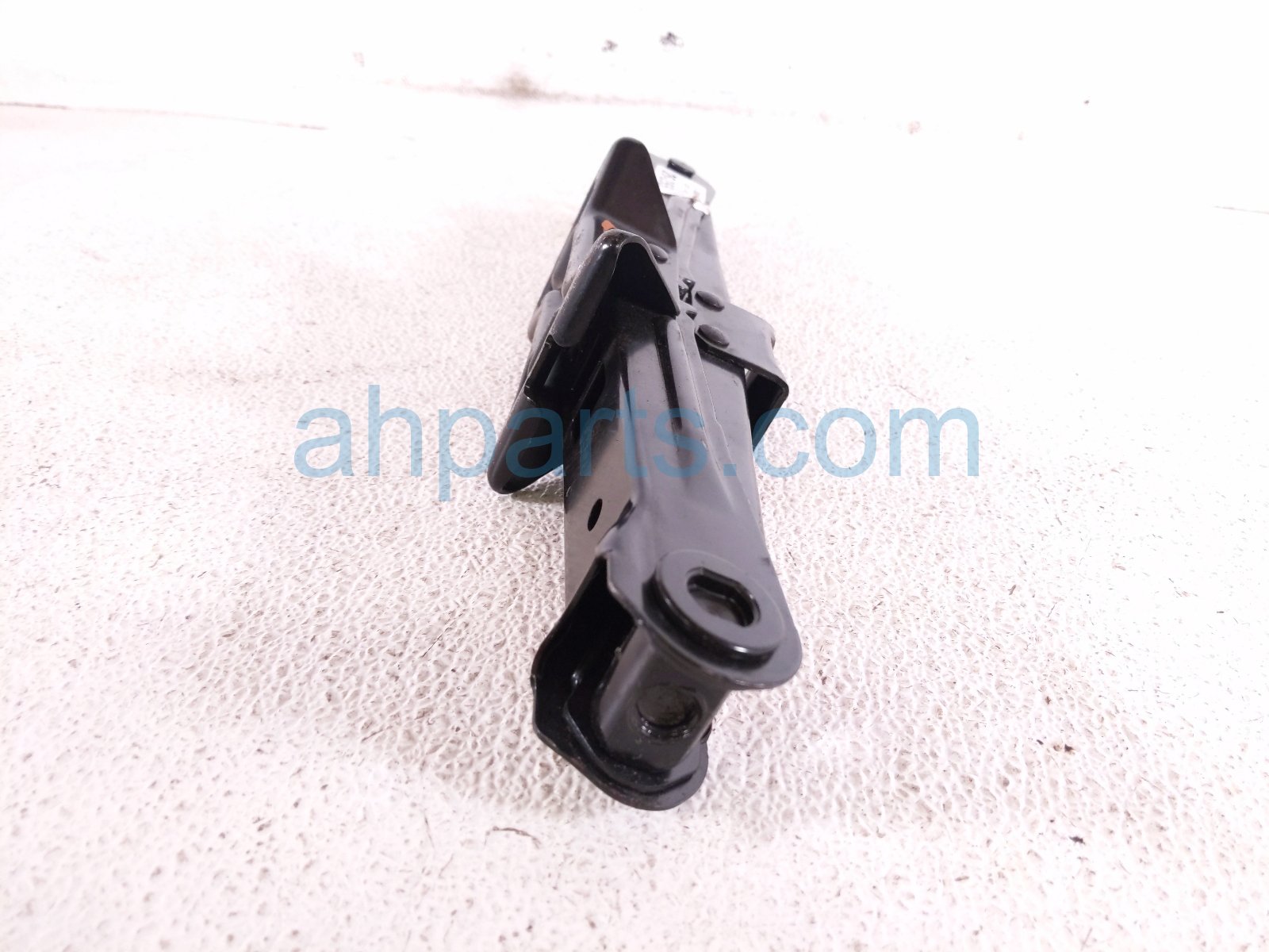2021 Toyota C HR Scissor Jack Only 09111 47051 Replacement 2021 Toyota C HR Scissor Jack Only 09111 47051 Replacement thumbnail