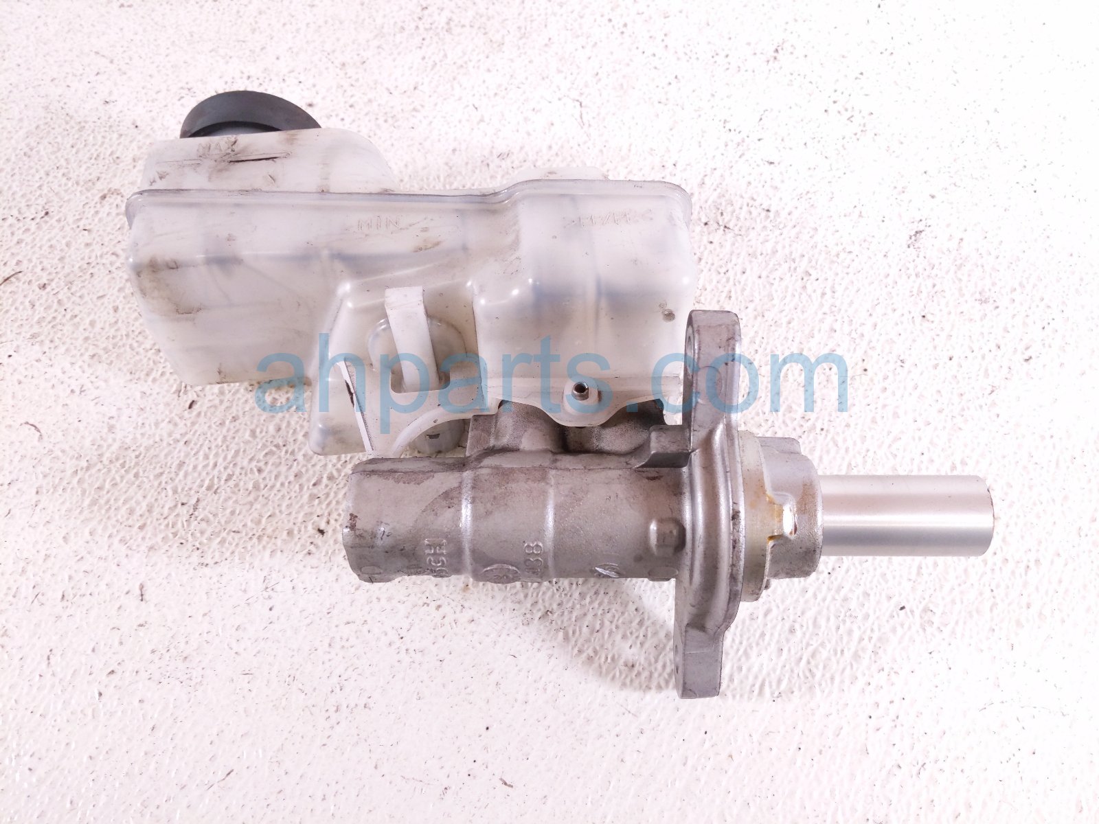 2021 Toyota C HR Brake Master Cylinder W/reservoir 47201 76020 Replacement 2021 Toyota C HR Brake Master Cylinder W/reservoir 47201 76020 Replacement thumbnail