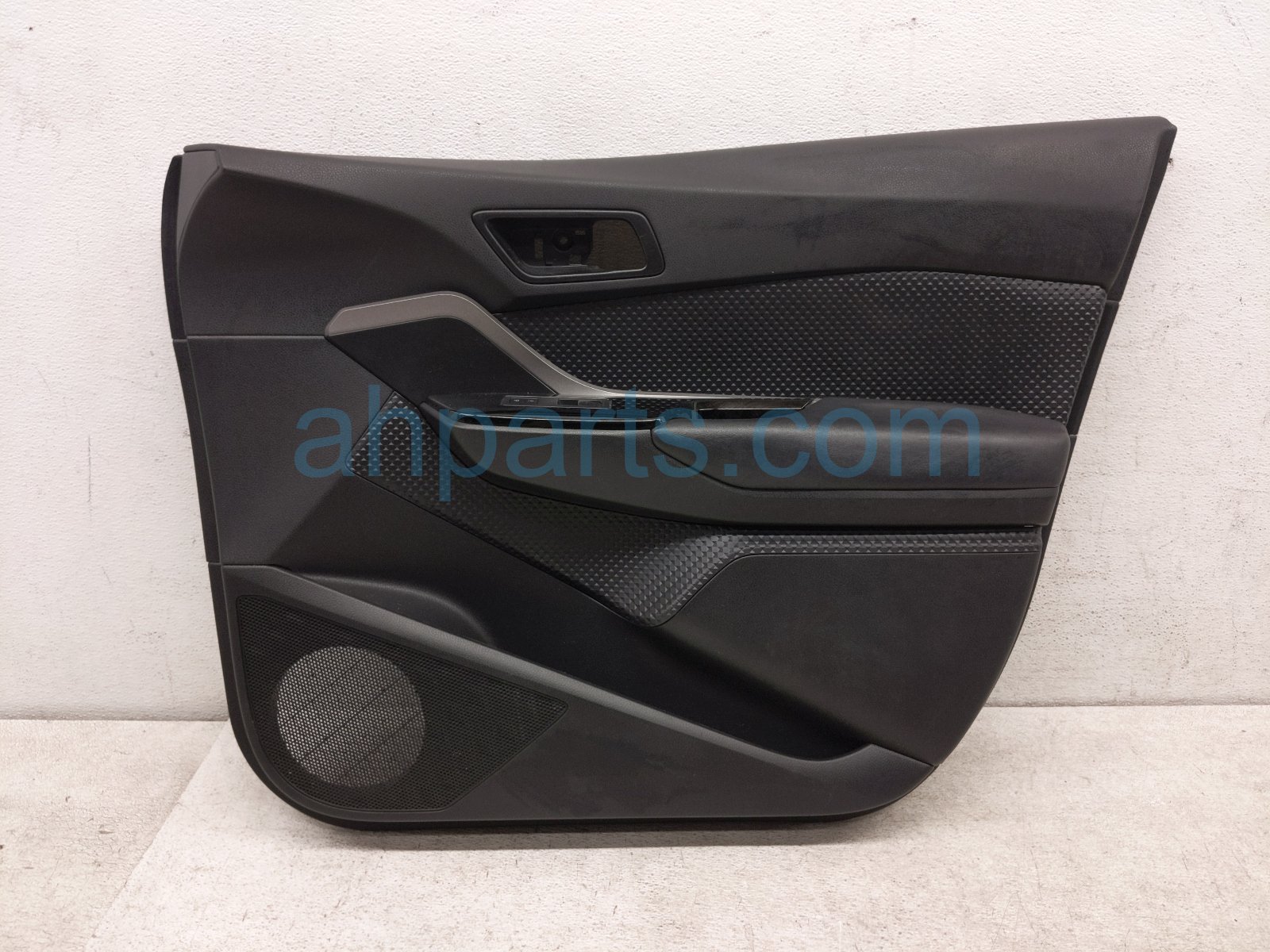 Front passenger INTERIOR DOOR PANEL - BLACK