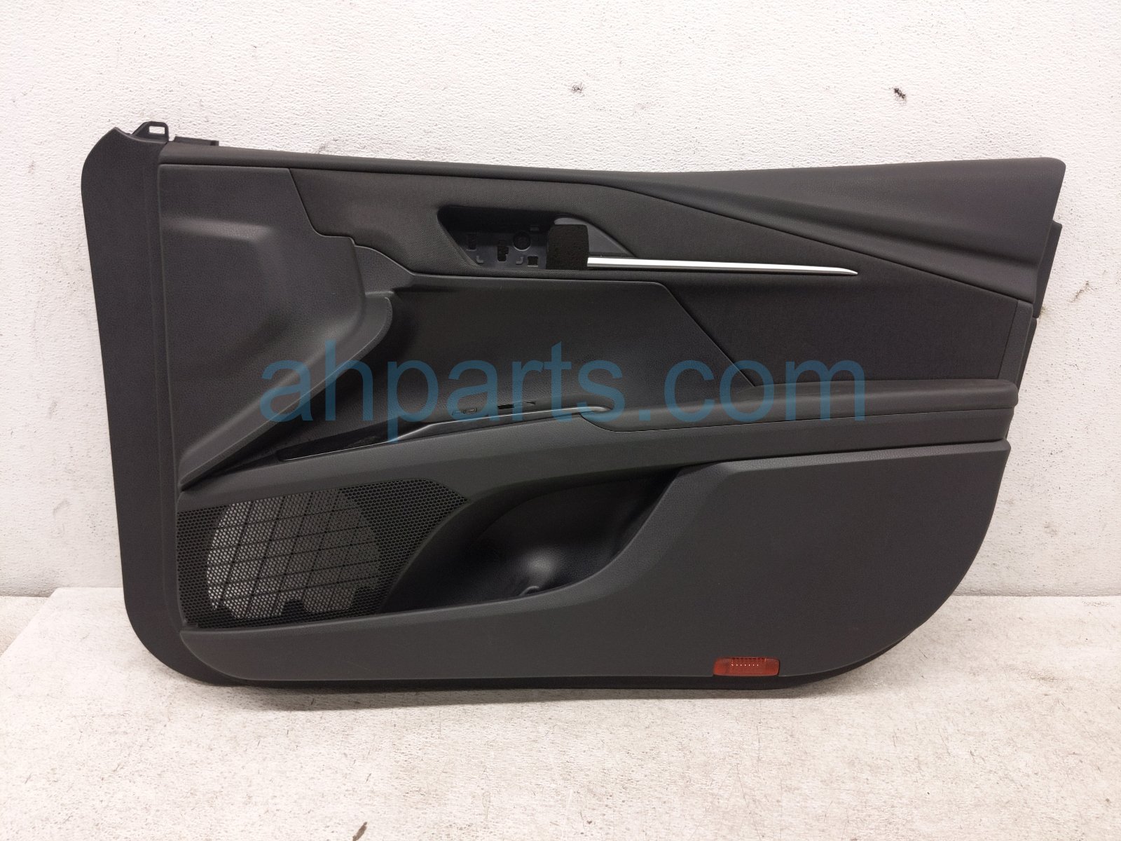 Front passenger INTERIOR DOOR PANEL - BLACK
