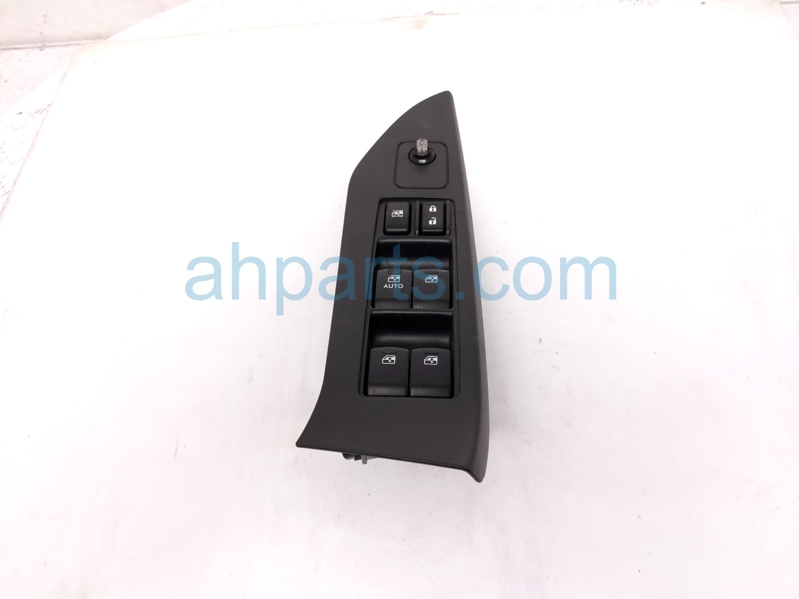 Subaru MASTER WINDOW CONTROL SWITCH
