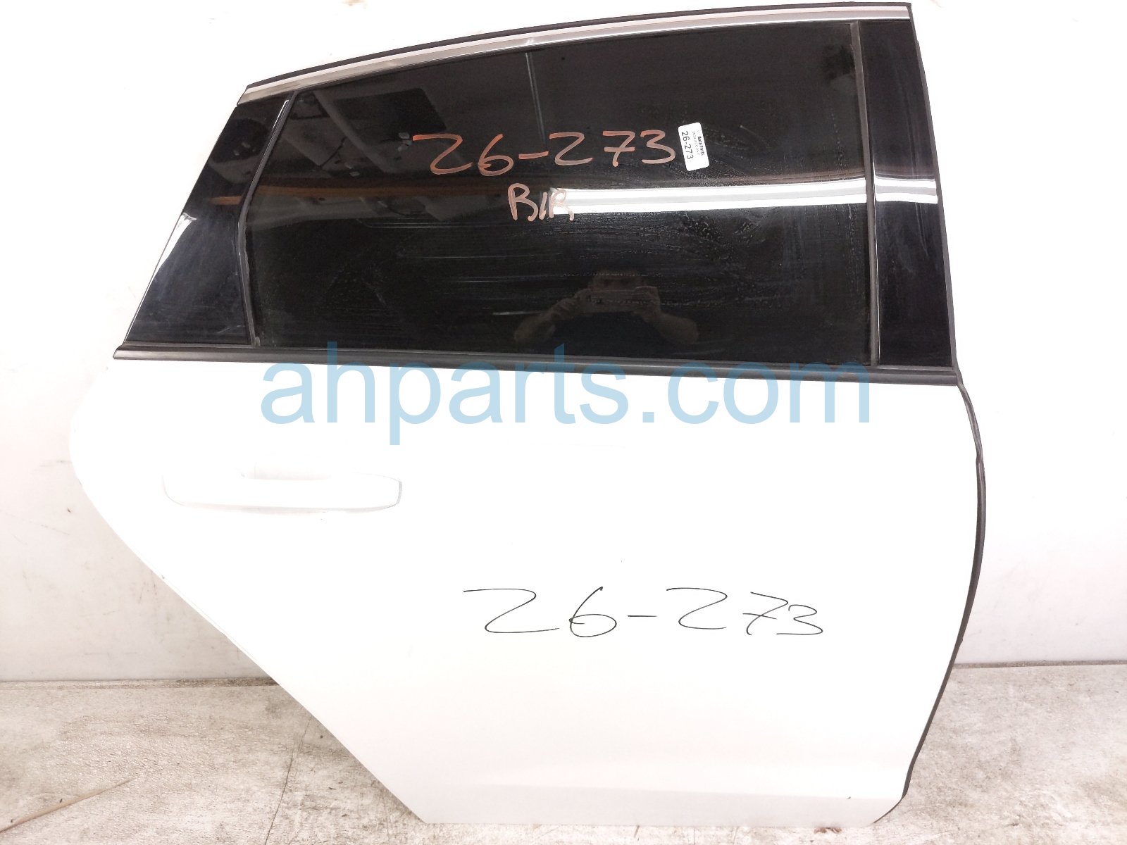 Honda RR/RH DOOR - WHITE - NO INSIDE TRIM
