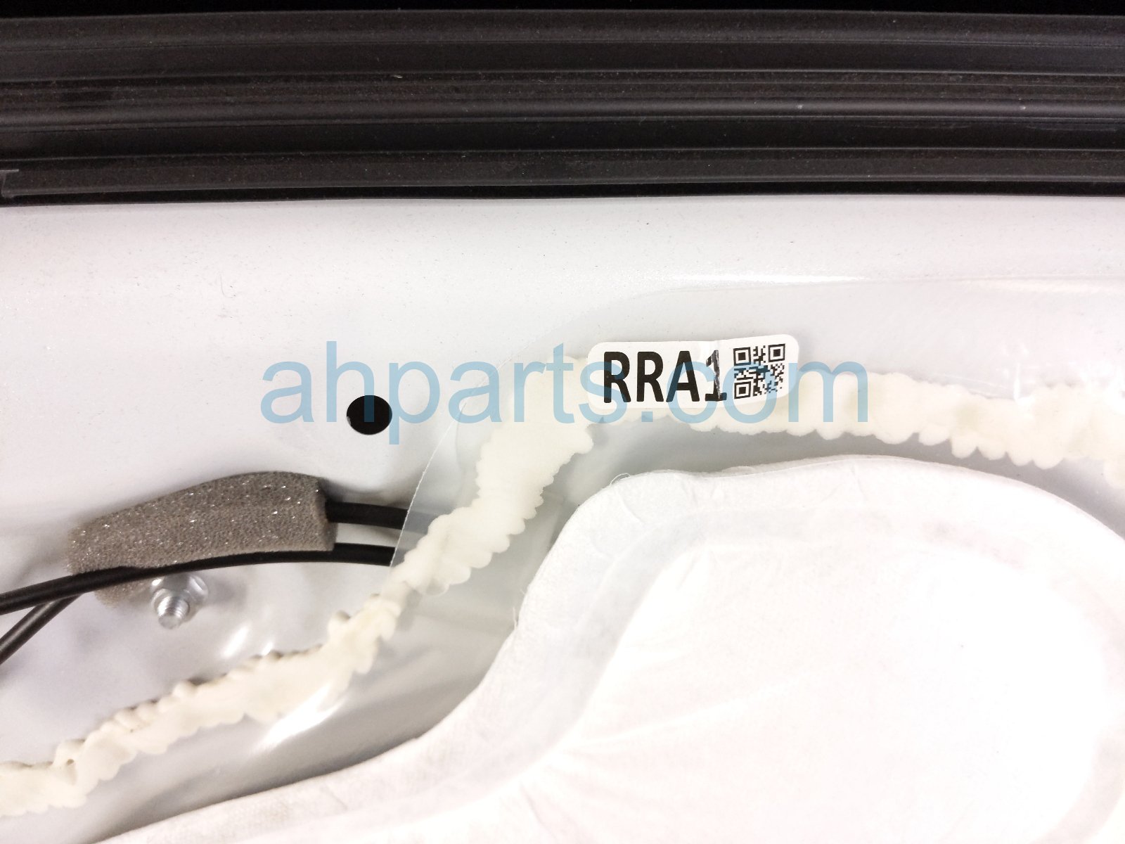2024 Honda Accord Rear Passenger Door White No Inside Trim 67510 30A A00ZZ Replacement 2024 Honda Accord Rear Passenger Door White No Inside Trim 67510 30A A00ZZ Replacement thumbnail
