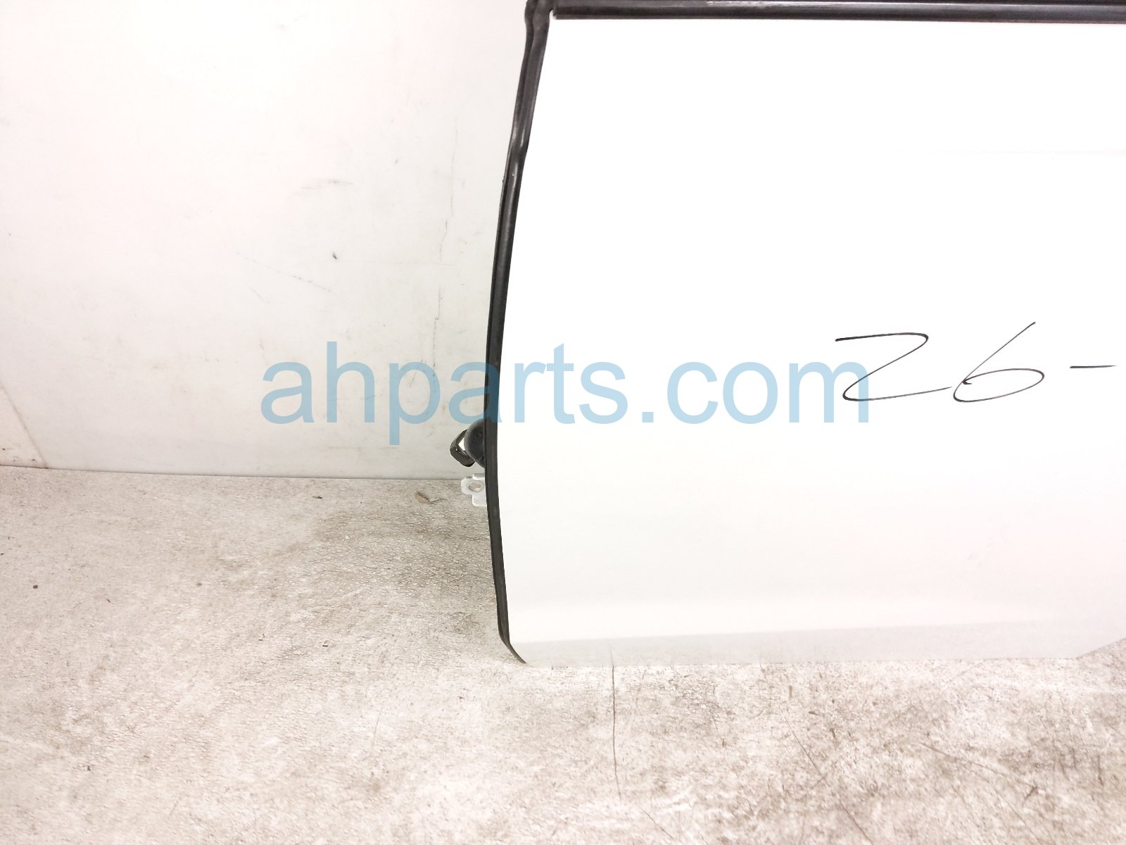 2024 Honda Accord Rear Driver Door White No Inside Trim 67550 30A A00ZZ Replacement 2024 Honda Accord Rear Driver Door White No Inside Trim 67550 30A A00ZZ Replacement thumbnail