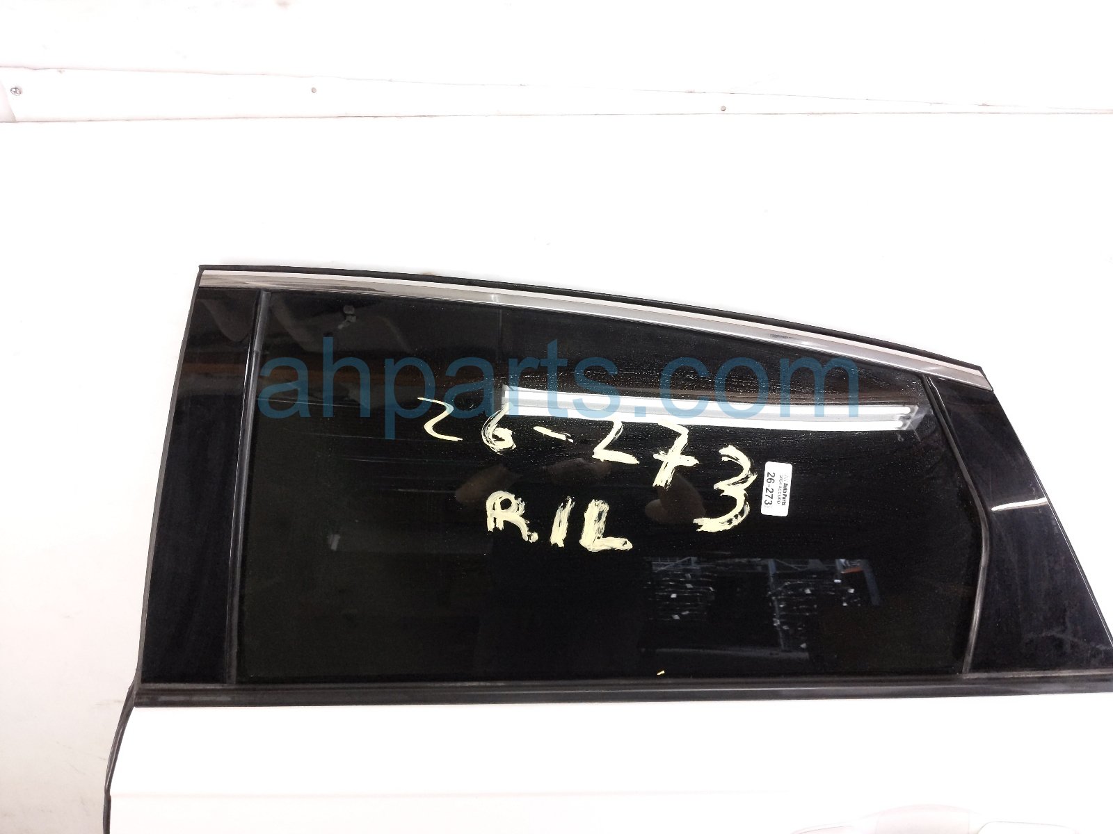 2024 Honda Accord Rear Driver Door White No Inside Trim 67550 30A A00ZZ Replacement 2024 Honda Accord Rear Driver Door White No Inside Trim 67550 30A A00ZZ Replacement thumbnail