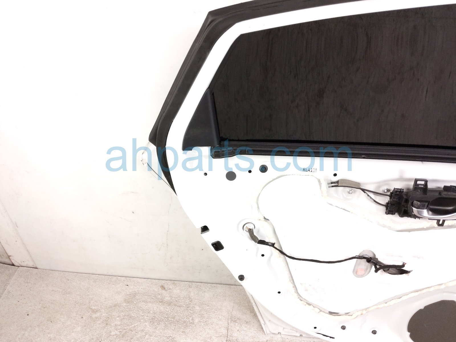 2024 Honda Accord Rear Driver Door White No Inside Trim 67550 30A A00ZZ Replacement 2024 Honda Accord Rear Driver Door White No Inside Trim 67550 30A A00ZZ Replacement thumbnail